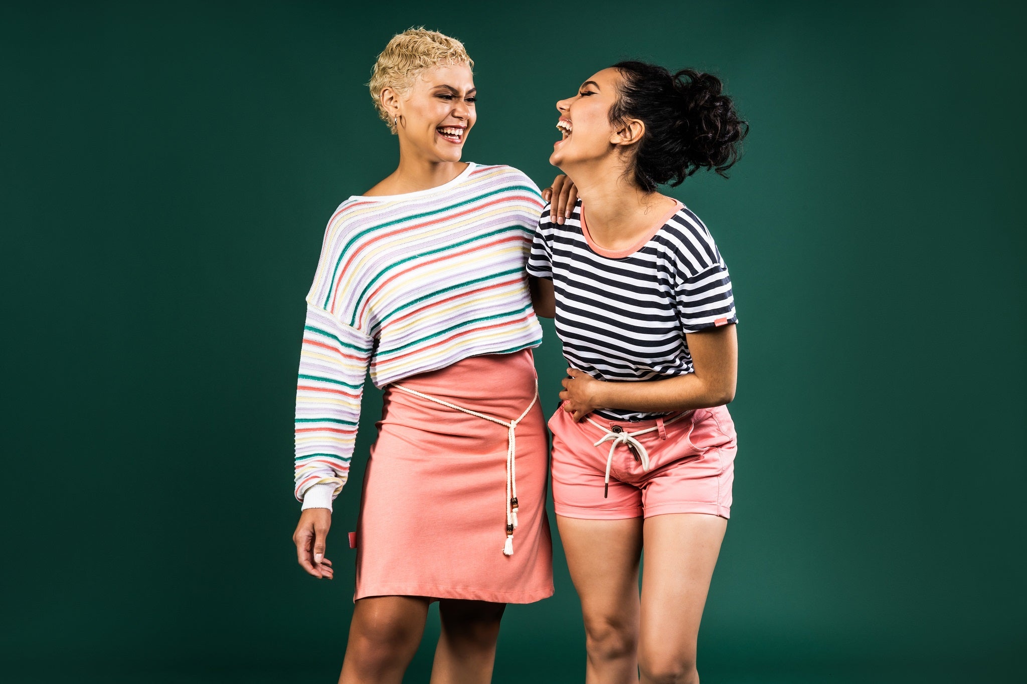 Die Jogginghosen sind ideal für einen entspannten Tag Zuhause.