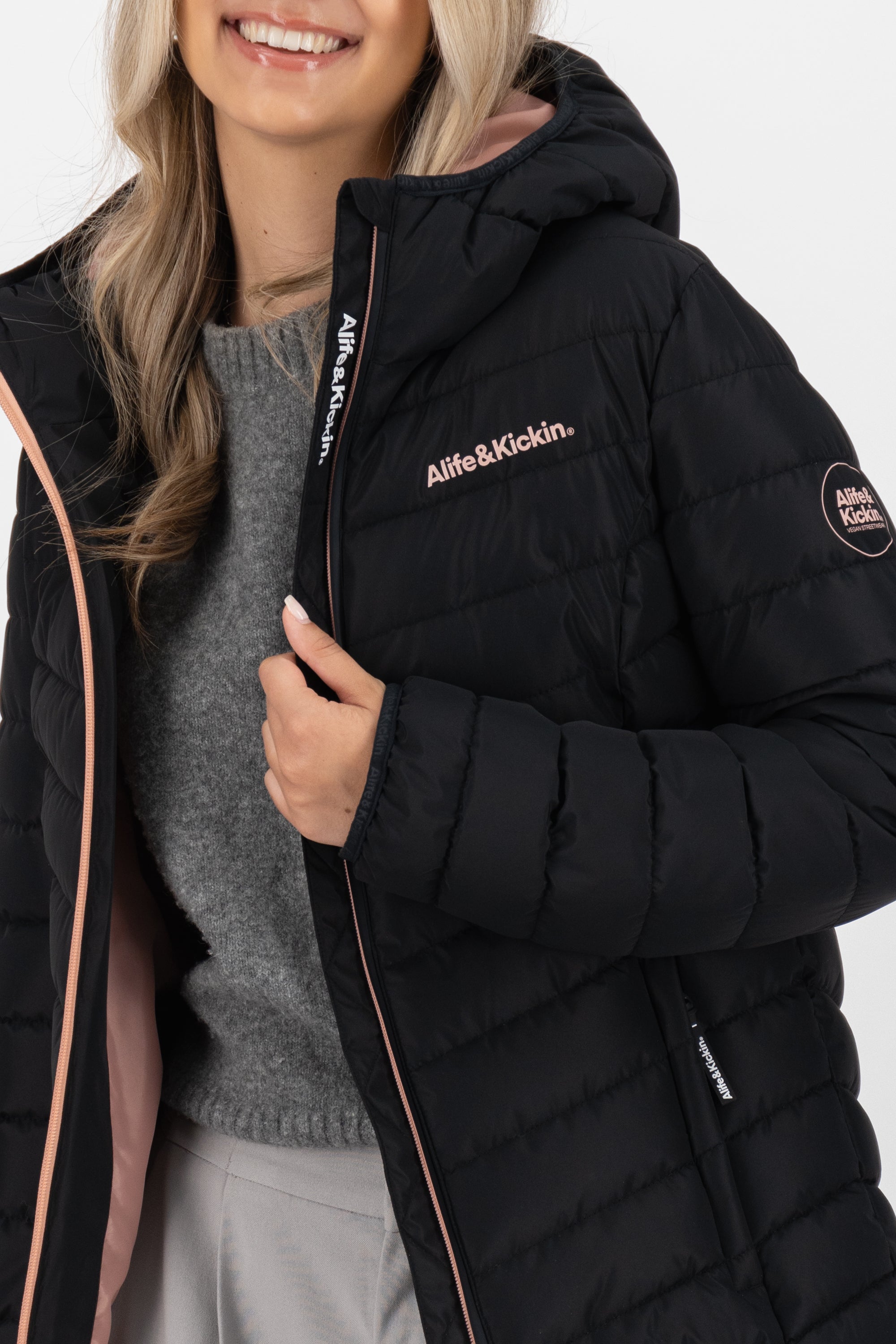 Damenjacke RabeaAK A von Alife and Kickin - warm, stylisch & funktional Schwarz