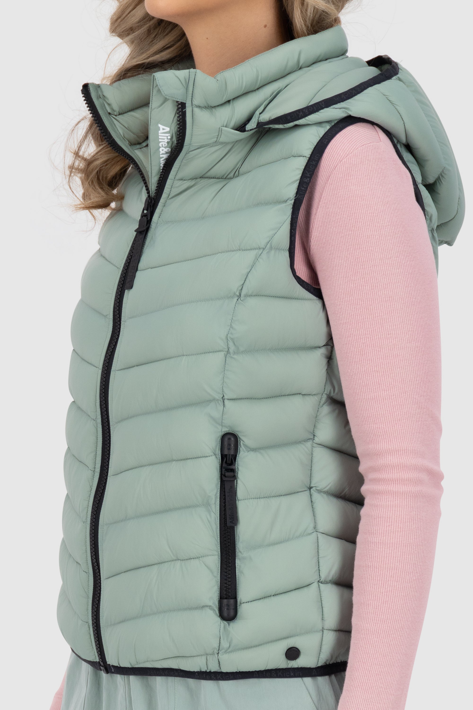 LenkaAK A Short Vest Hellgrün