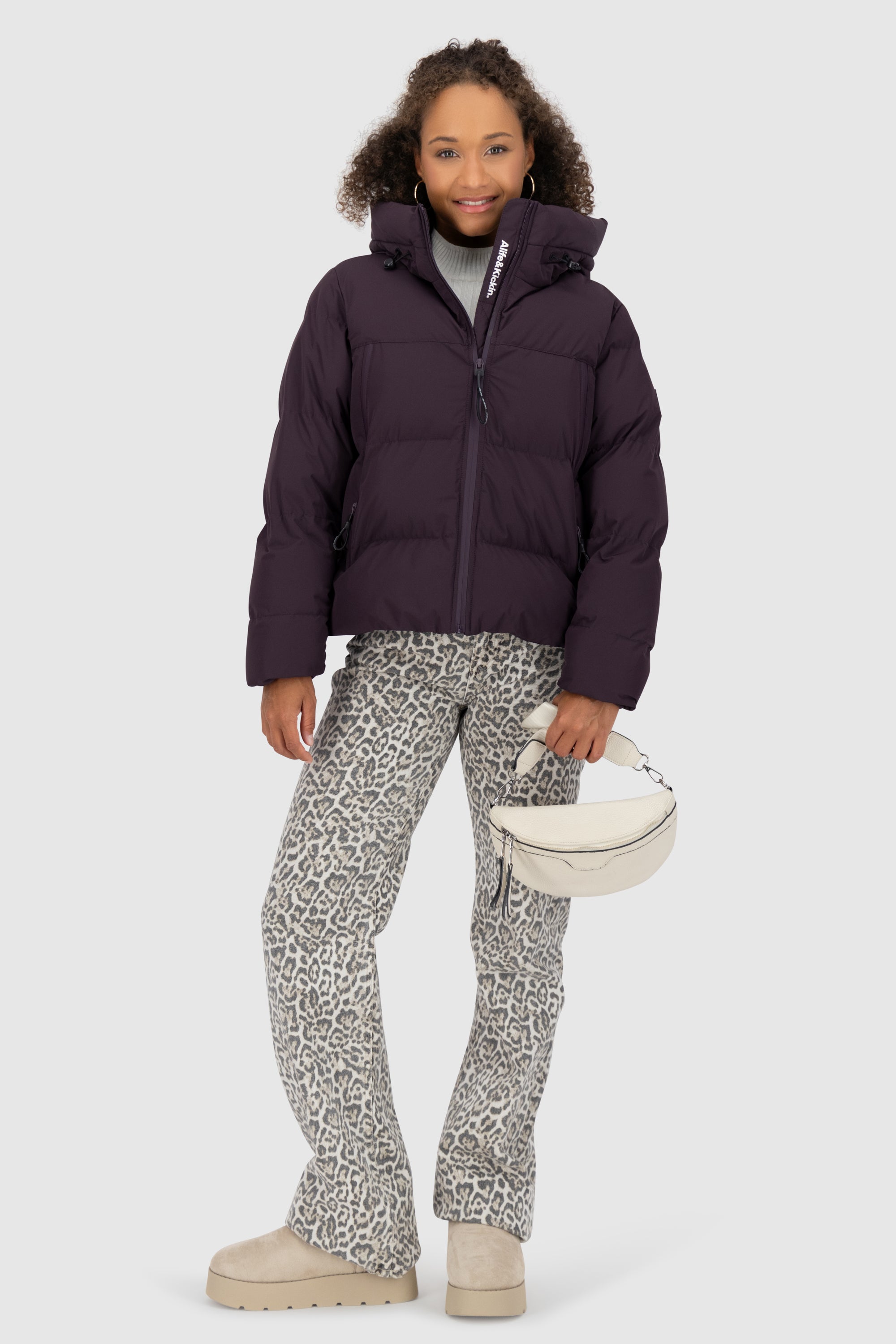 LeonorAK A Puffer Jacket Violett