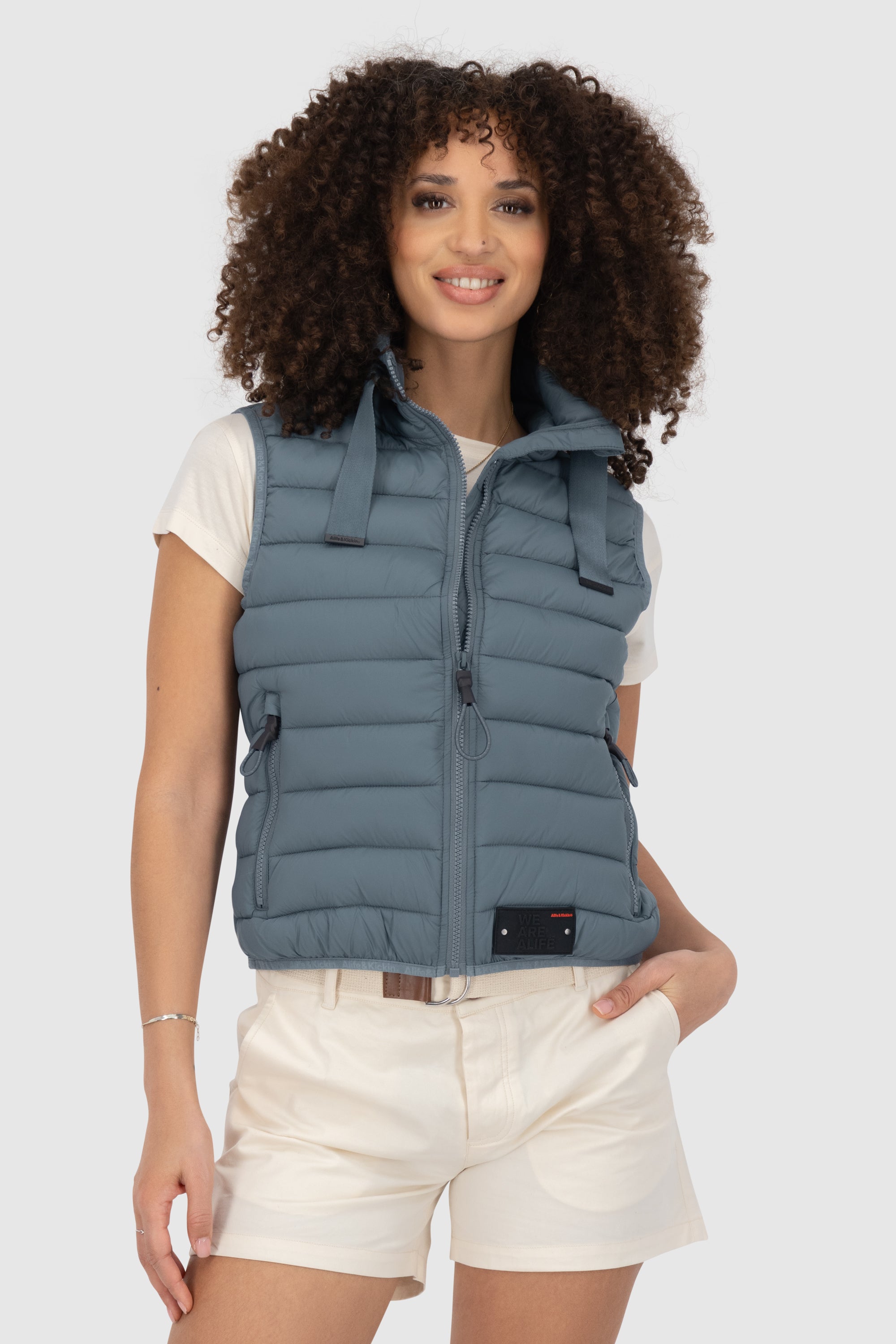 RujaAK A Short Vest Hellblau