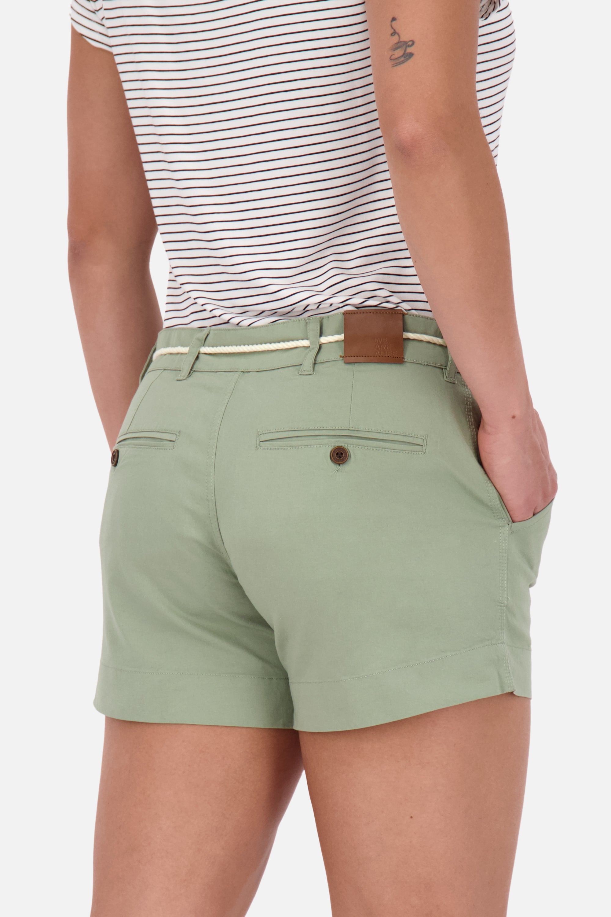 Damen Sommer Shorts: JuleAK A von Alife and Kickin Grün