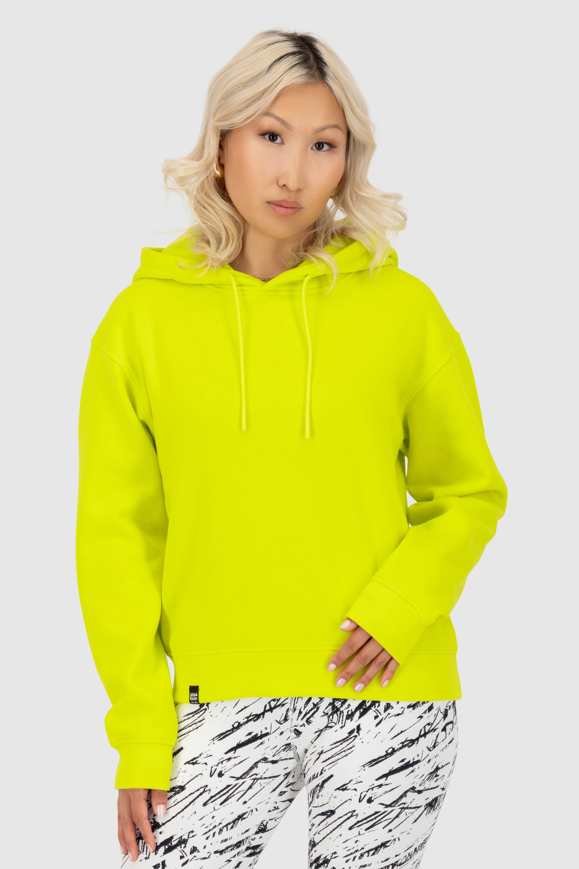 ThaneeAK A Hoodie Hellgrün