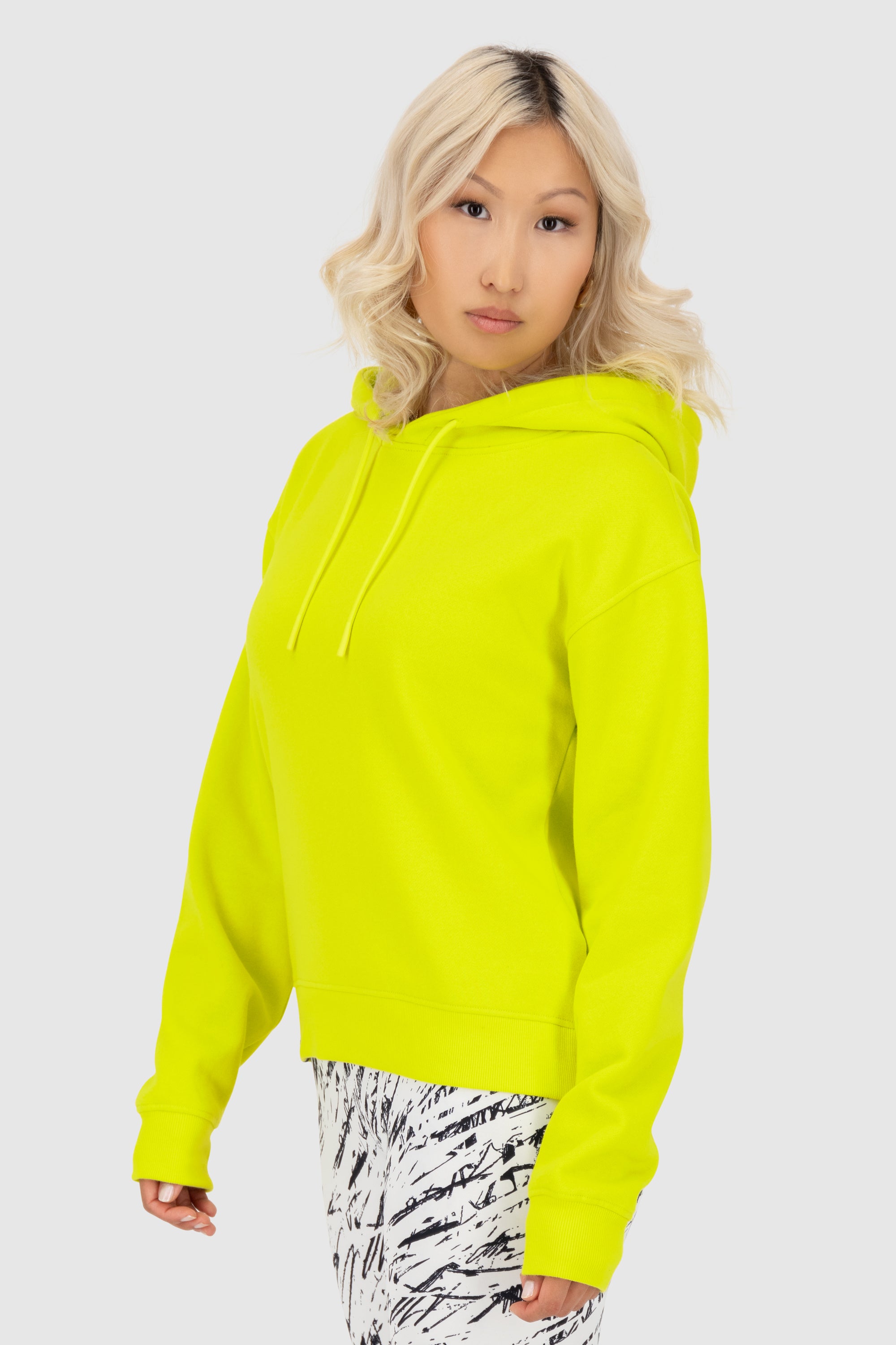 ThaneeAK A Hoodie Hellgrün
