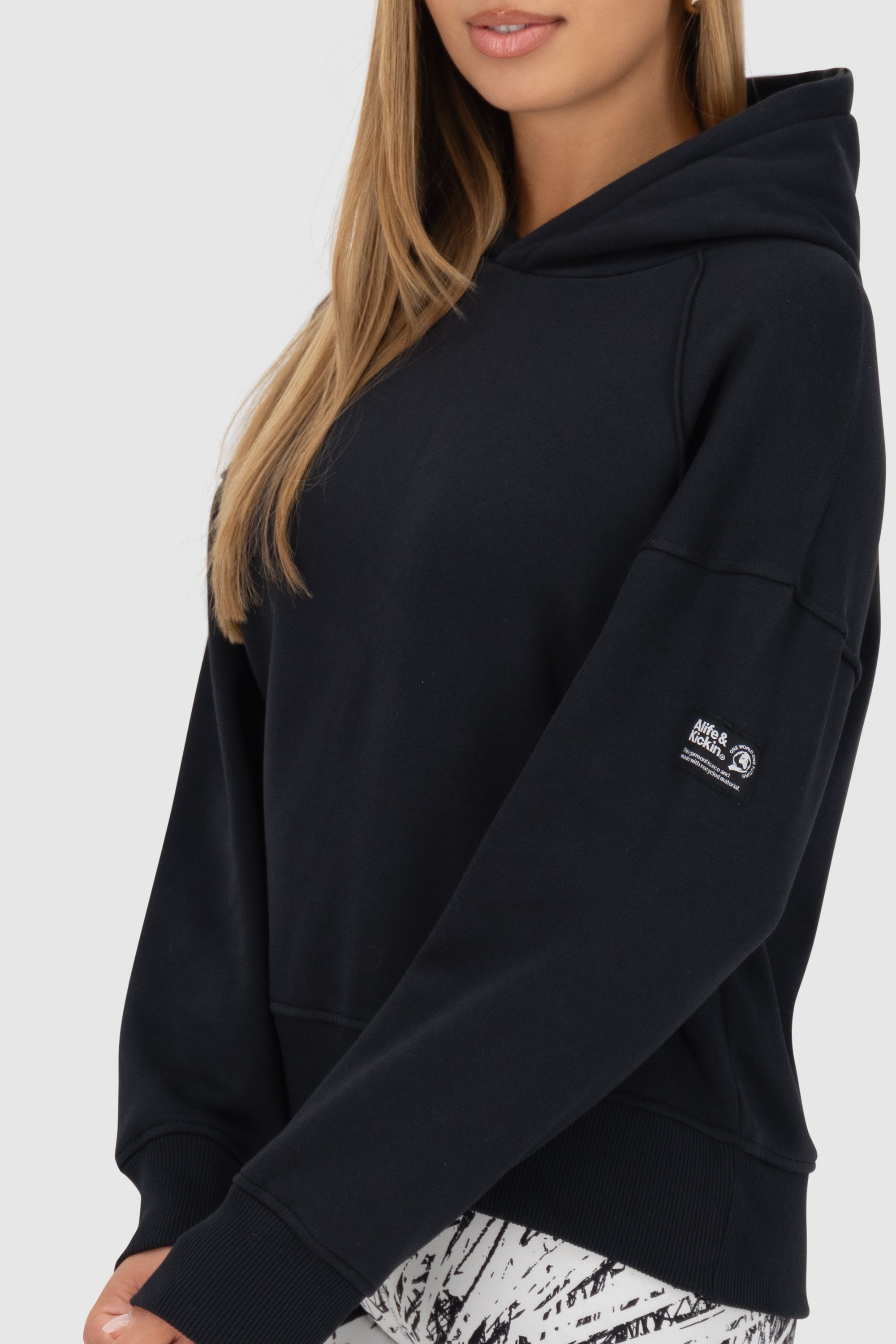 JessyAK A Hoodie Schwarz