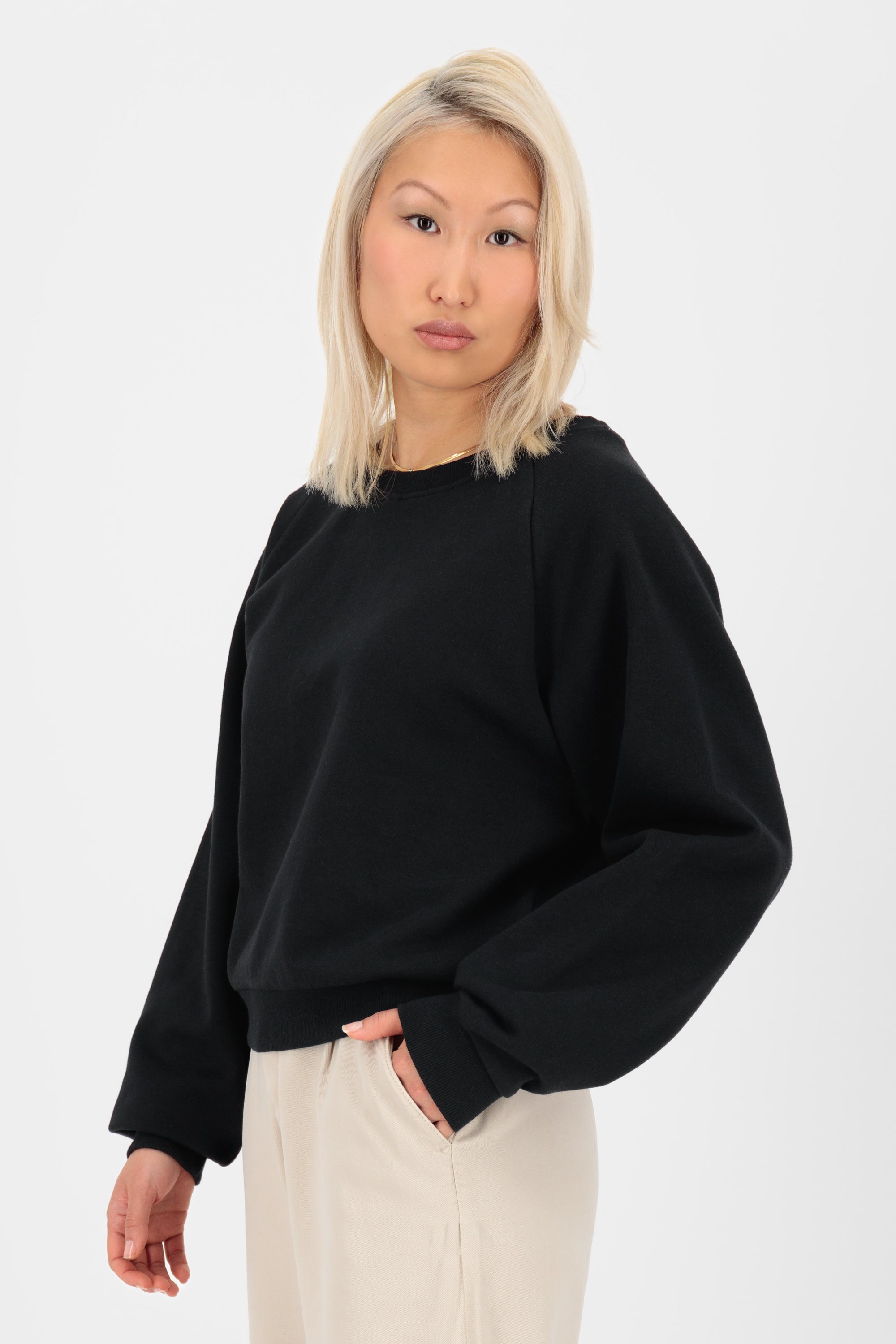 TeonaAK A Oversize Sweatshirt Schwarz