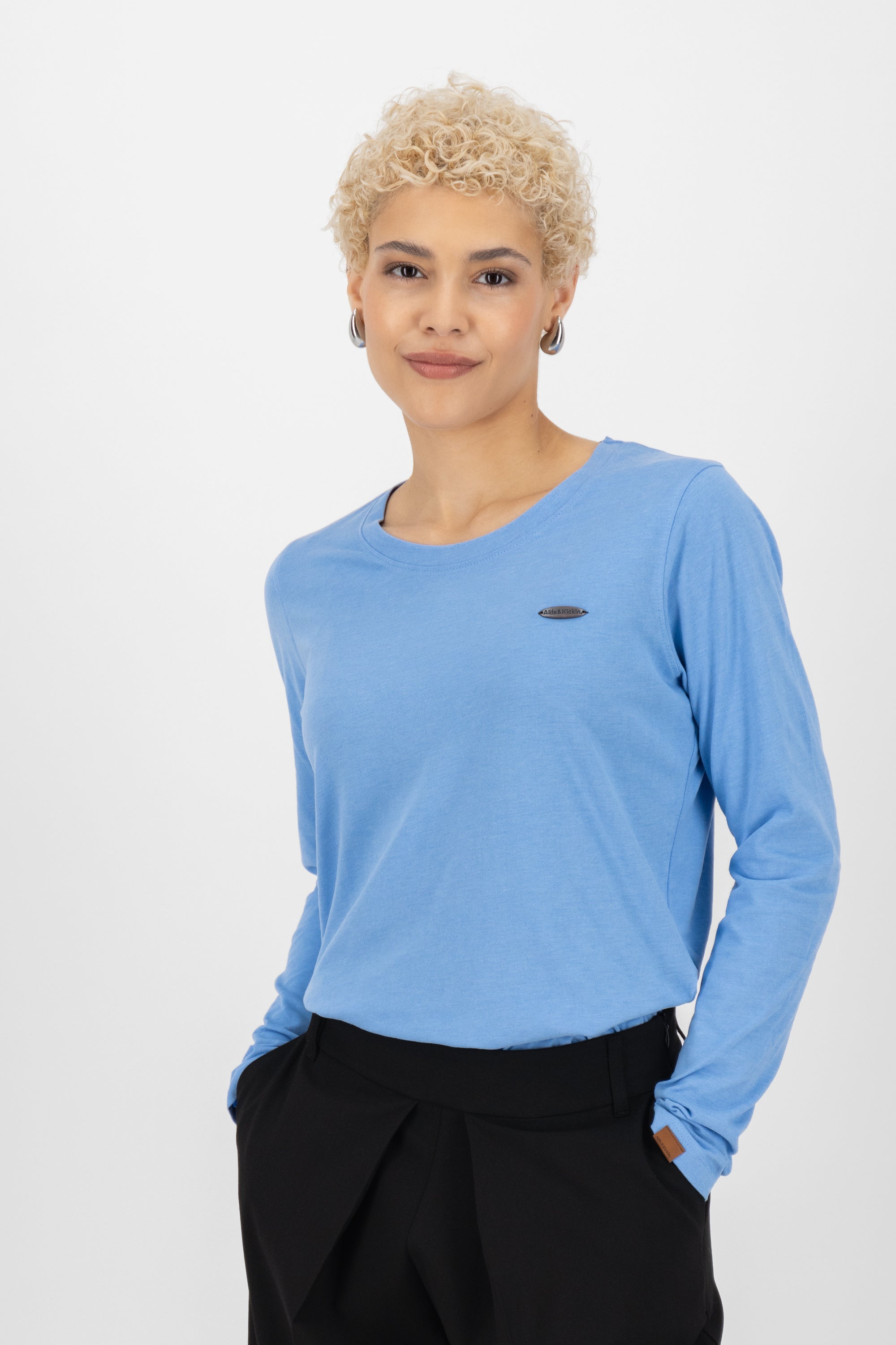 Sportlich feminin - Damen Longsleeve LeaAK A Blau