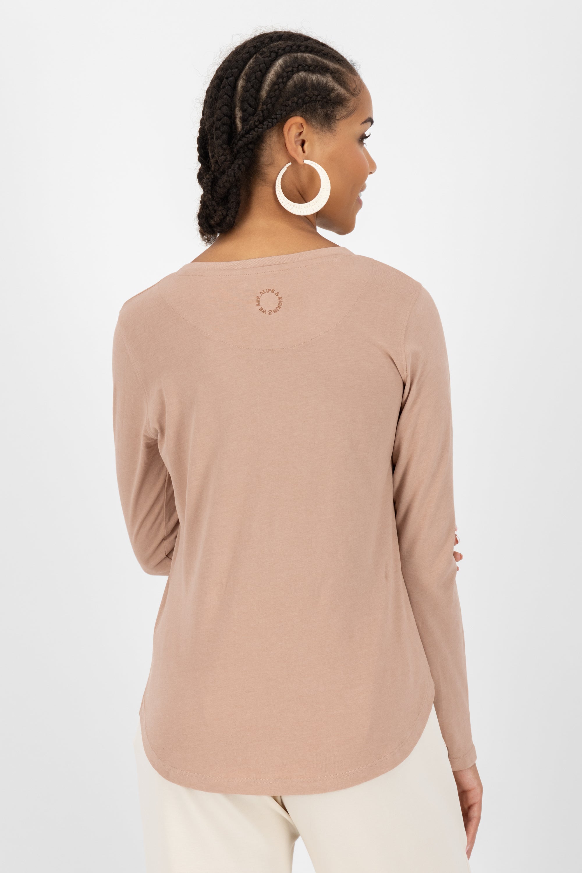 Sportlich feminin - Damen Longsleeve LeaAK A Beige