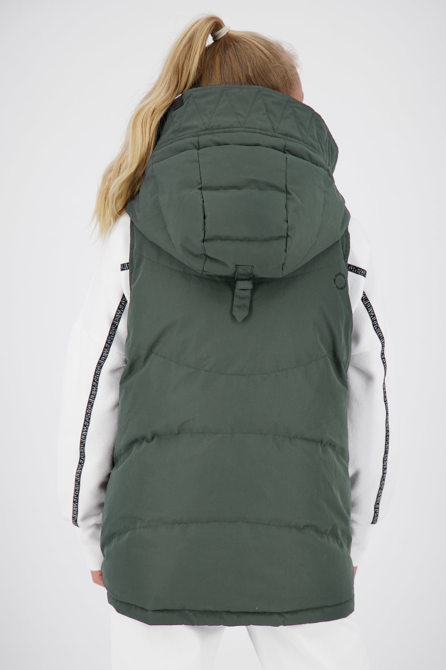 Sportive Steppweste für Damen - JunisAK von Alife and Kickin Dunkelgrün