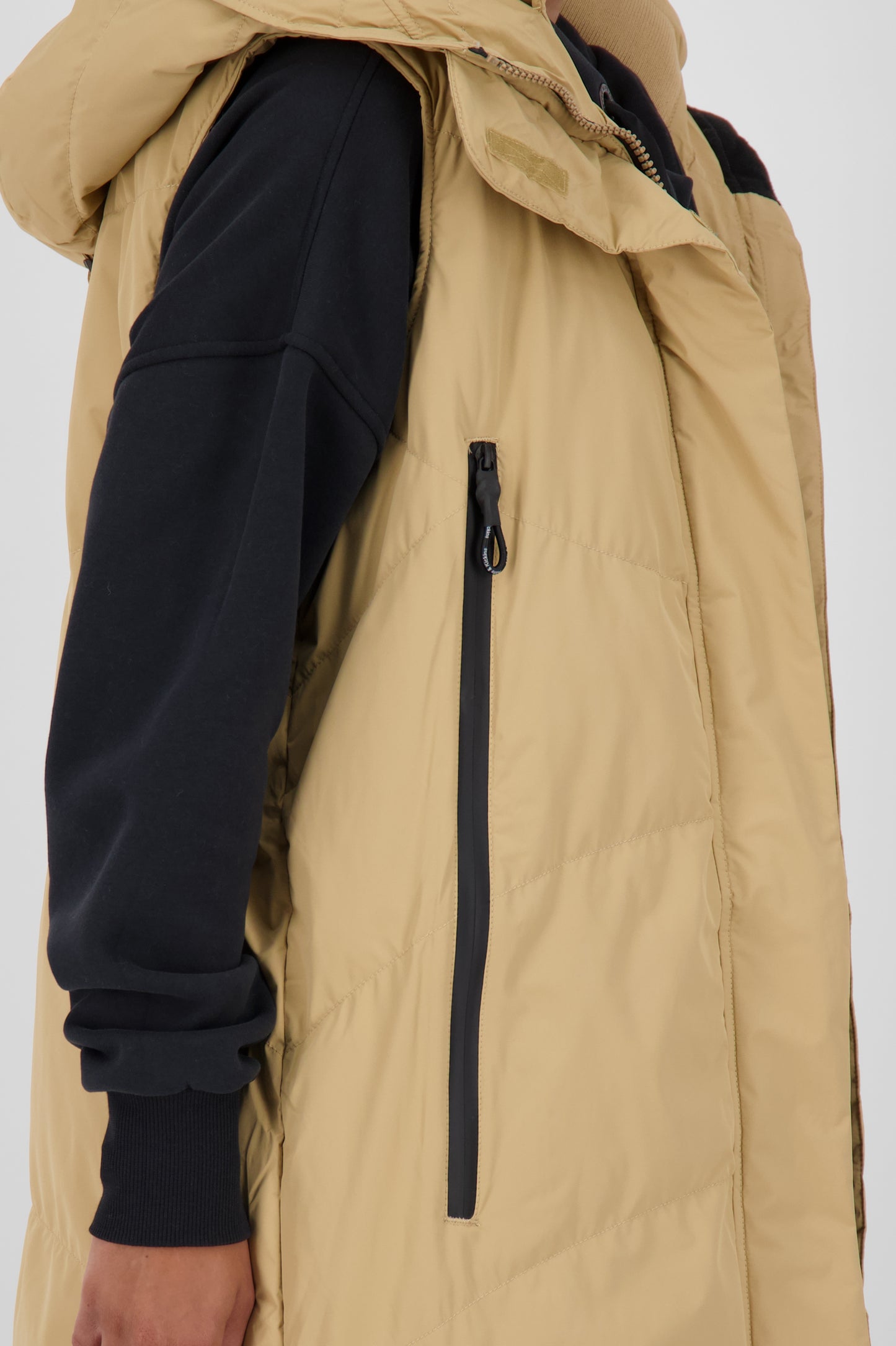 Alife and Kickin Damenweste - Praktisch, funktional und modisch Beige