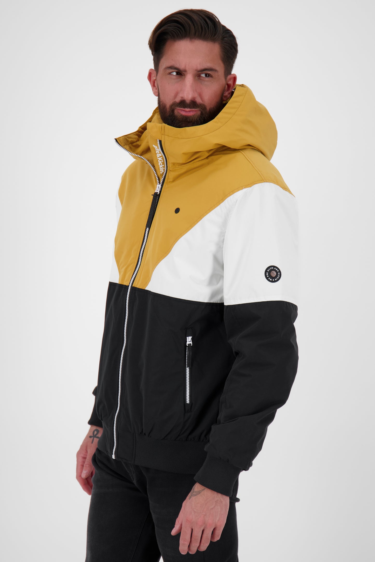 Herrenjacke JackAK O - Perfekte Farbkombinationen für einen stilvollen Look Schwarz