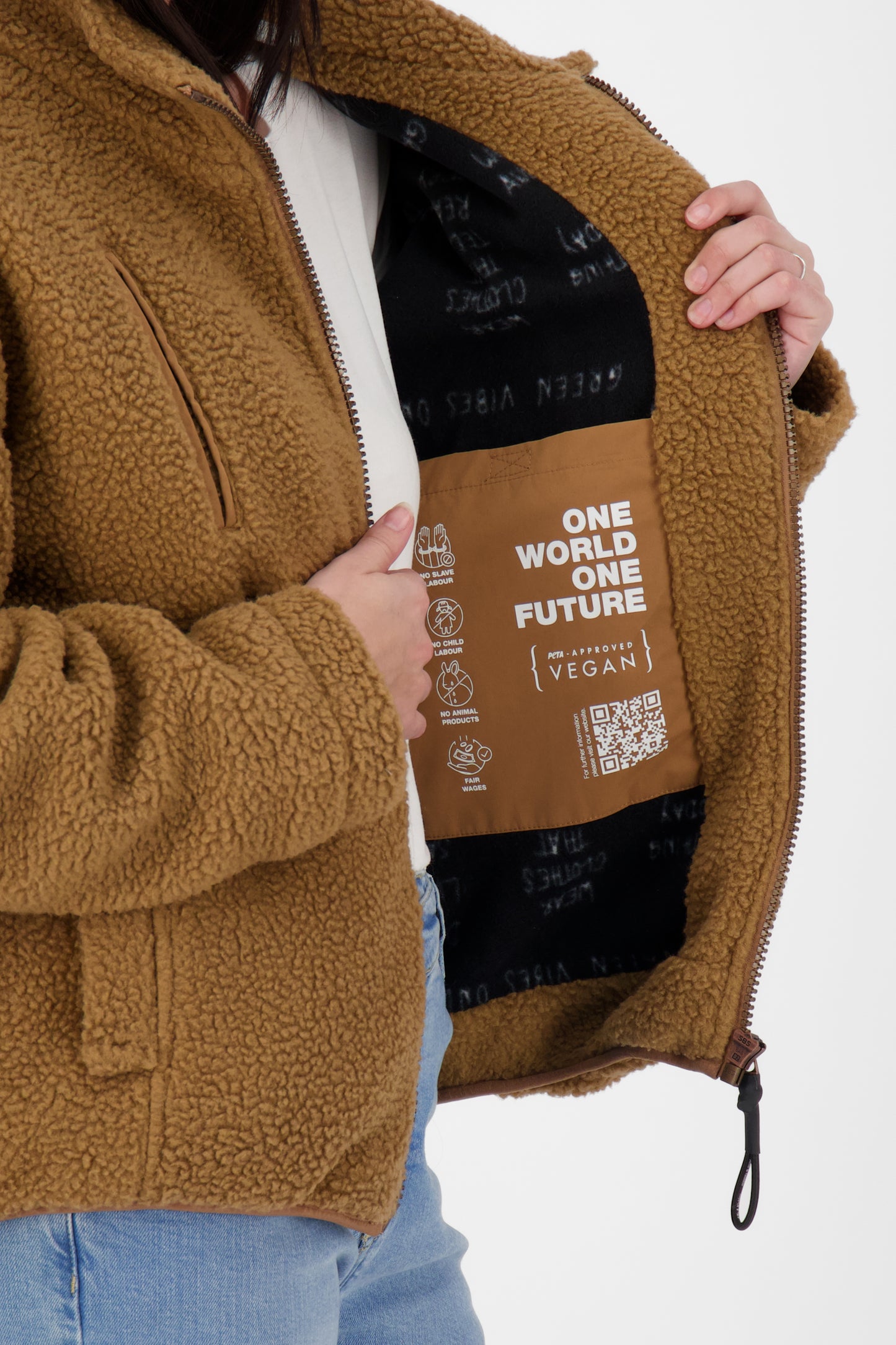 Kuschelige Teddyjacke für Damen von Alife and Kickin - KaluaAK G Braun