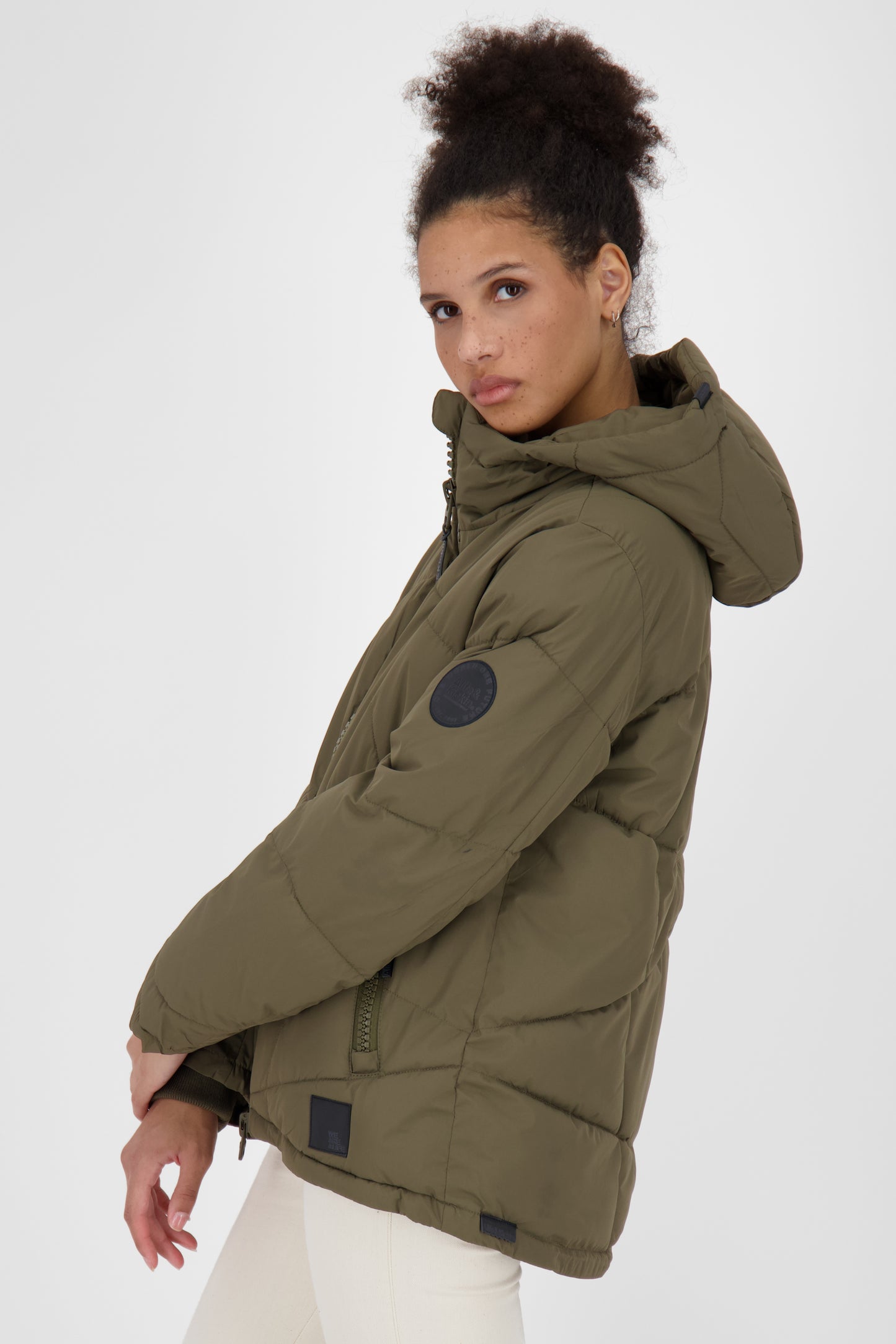 Wattierte Damenjacke KasandraAK A - Perfekt für den Winter und kühle Abende Dunkelgrün
