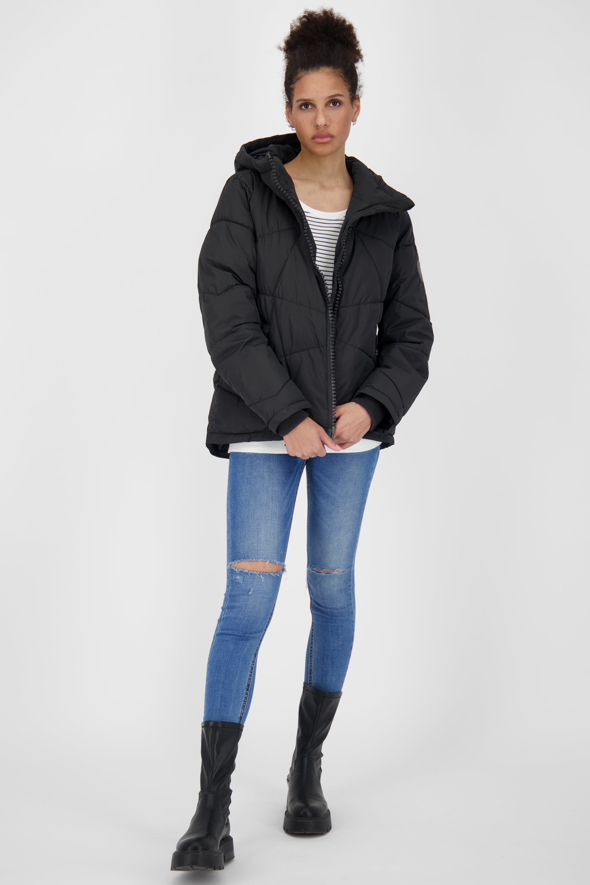 Wattierte Damenjacke KasandraAK A - Perfekt für den Winter und kühle Abende Schwarz