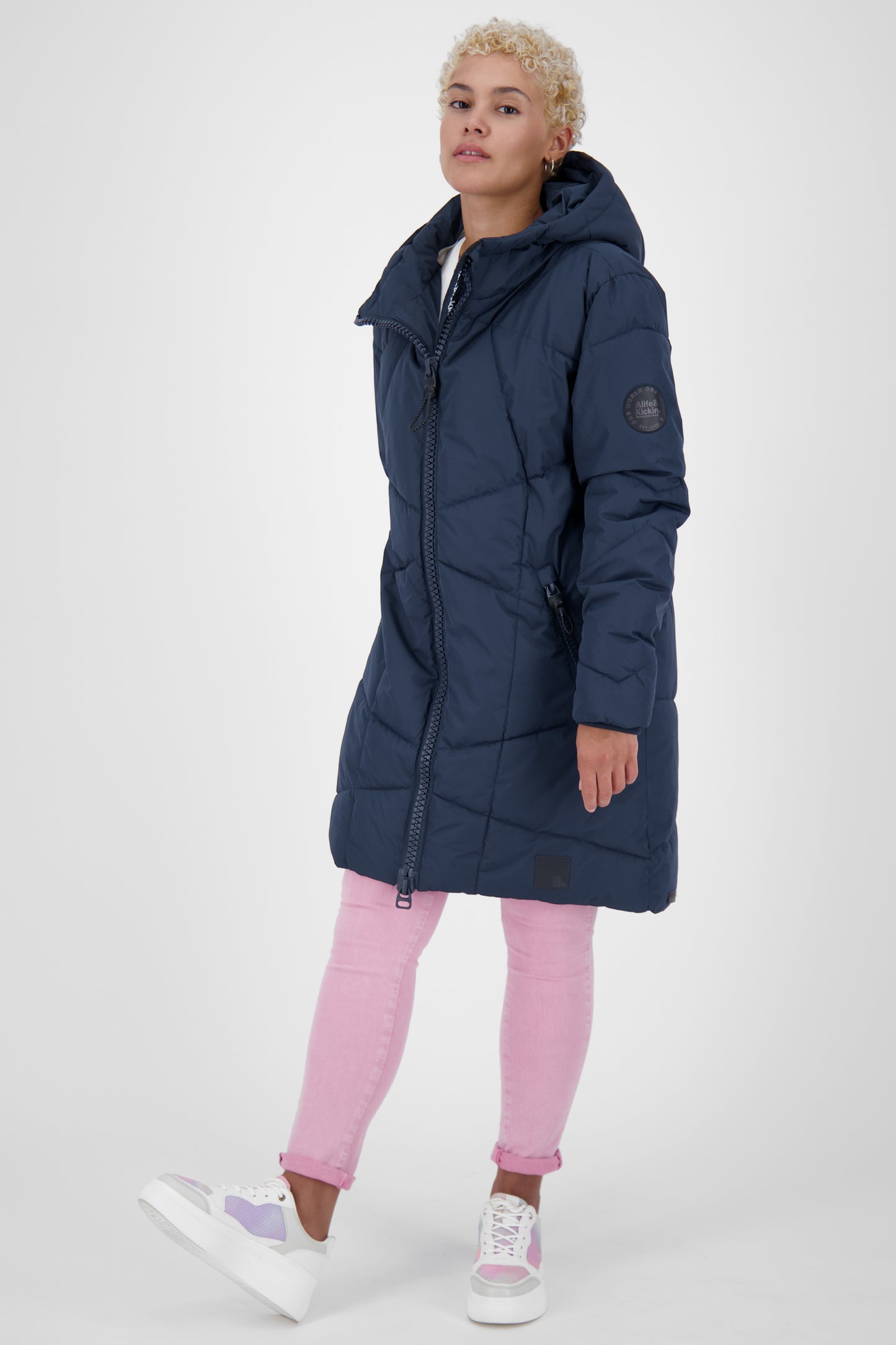 KasiaAK A - Moderne Steppjacke für Damen von Alife and Kickin Dunkelblau