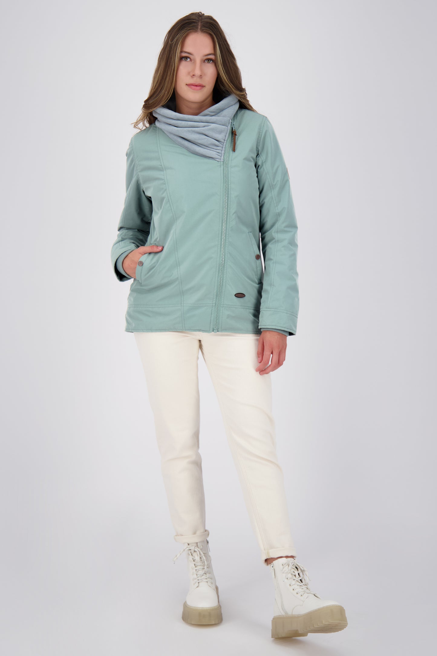 Kurze Damenjacke KikiAK A von Alife and Kickin - Stylish und warm zugleich Grau