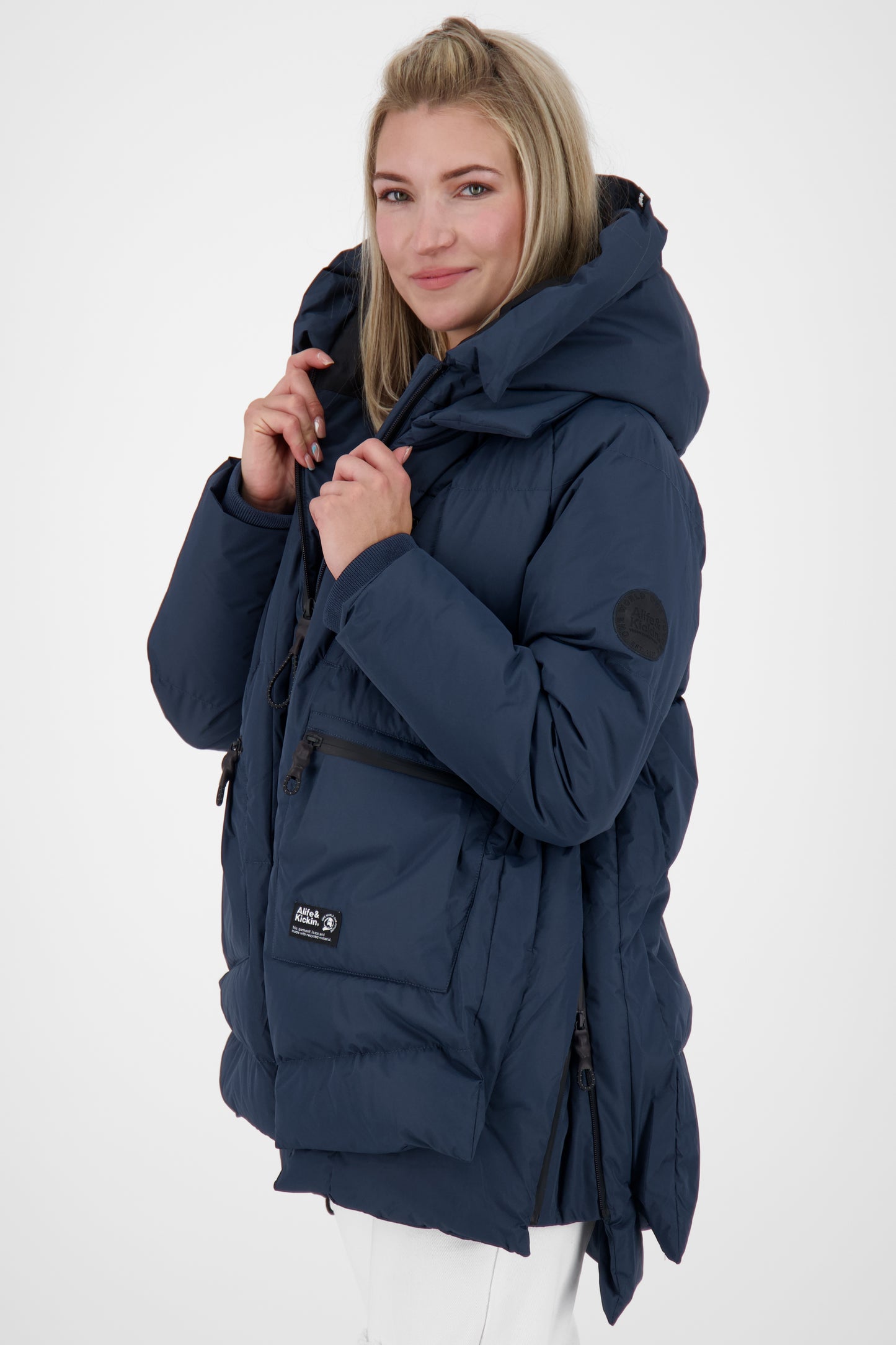 Winterjacke RachelAK A - Funktionalität trifft auf Fashion-Statement Dunkelblau