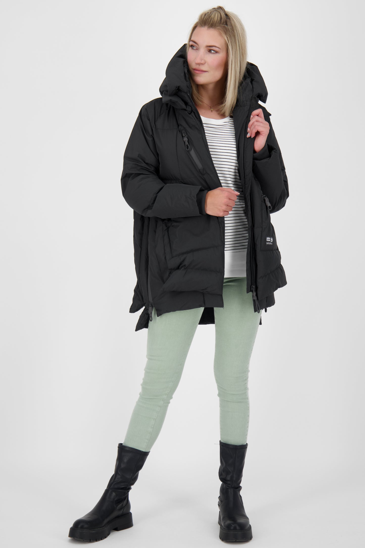 Winterjacke RachelAK A - Funktionalität trifft auf Fashion-Statement Schwarz