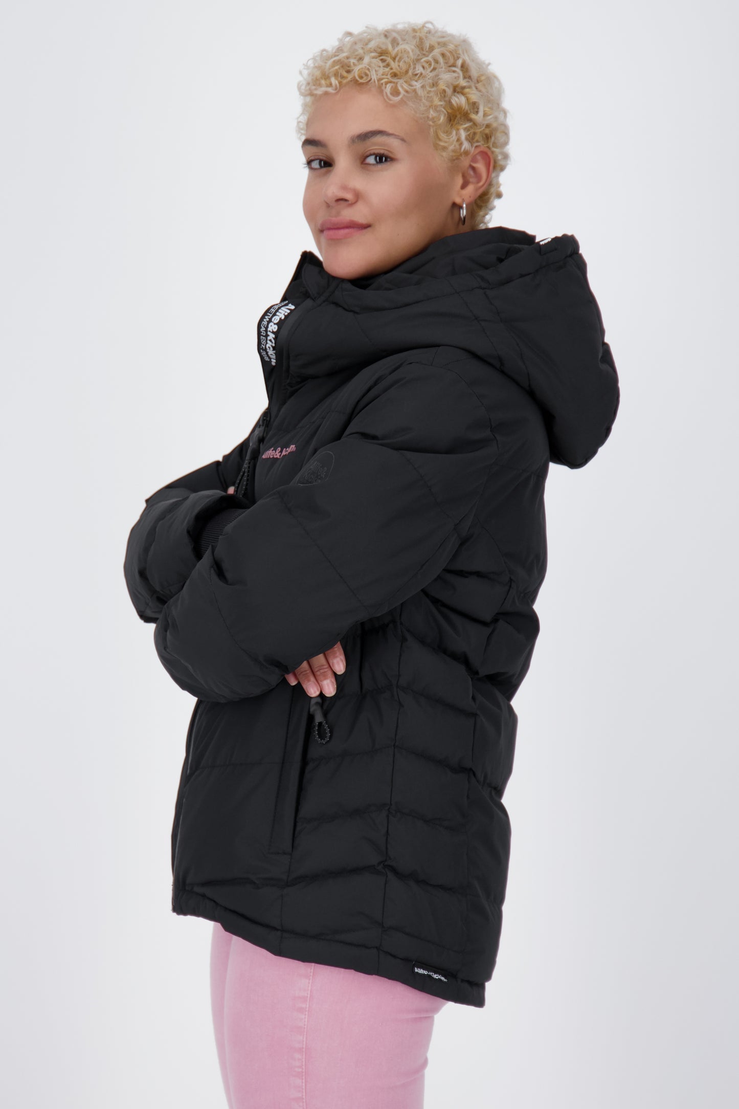 Trendige Steppjacke Damen RaianaAK A - der ideale Begleiter Schwarz