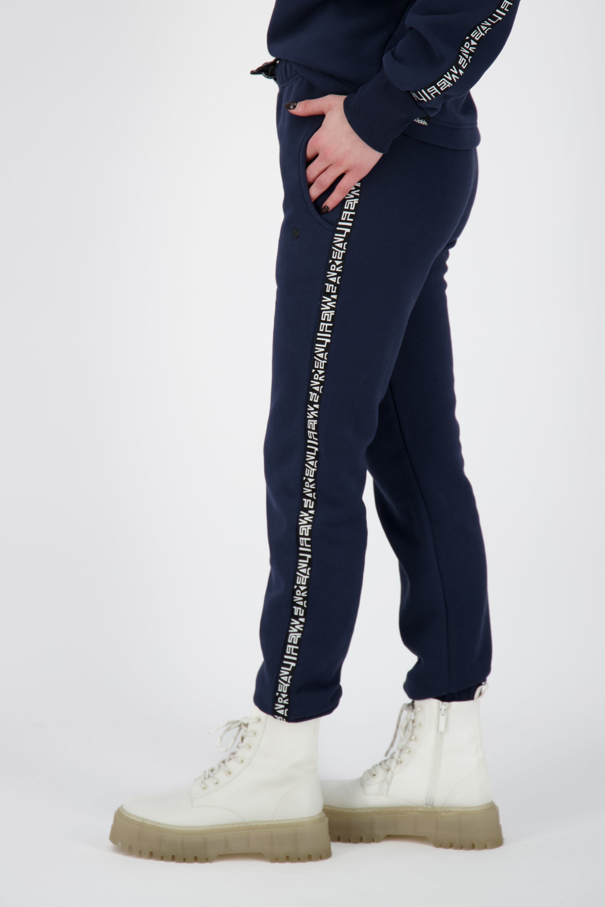 Bequeme MonaAK A Jogginghose für Damen Dunkelblau