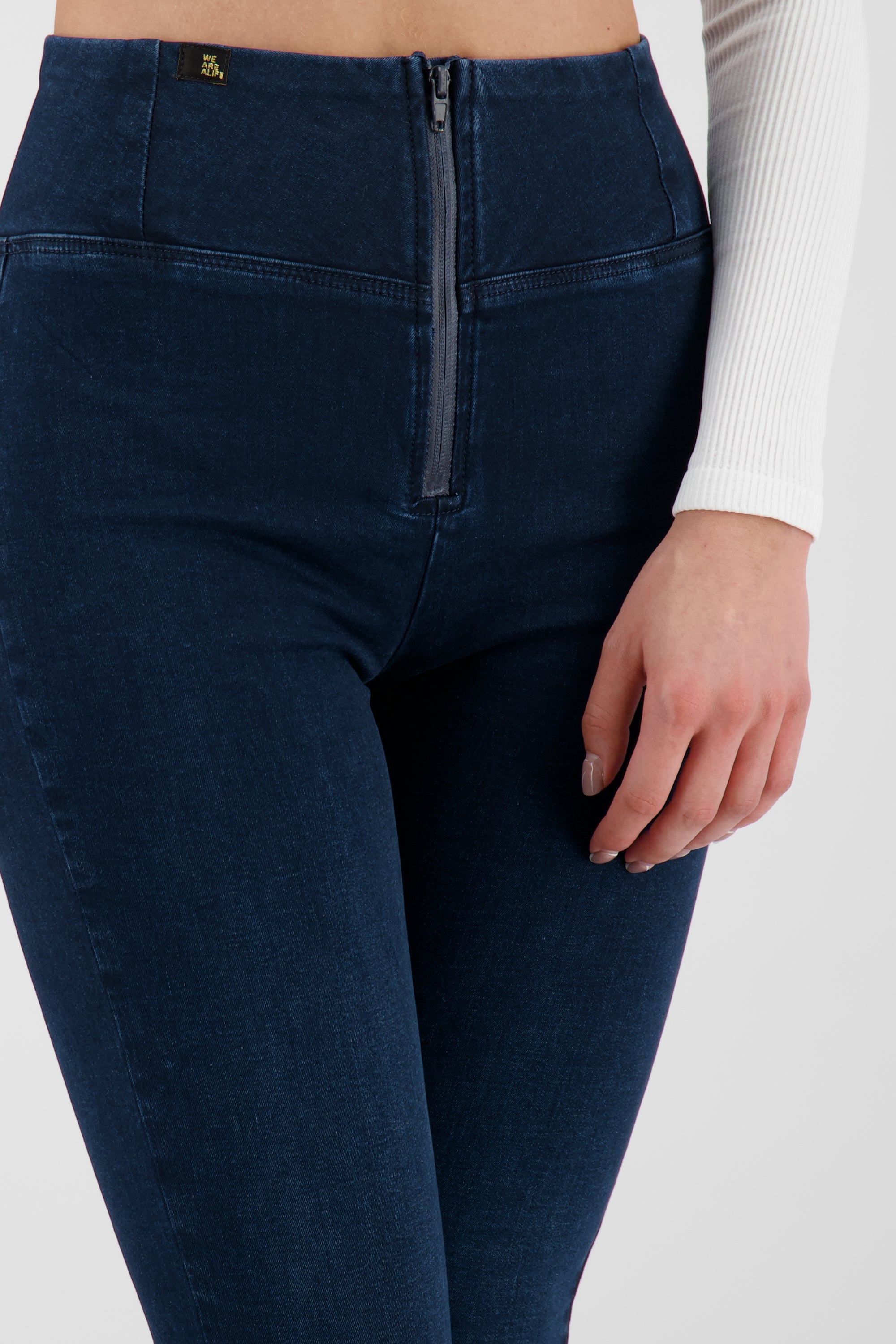 Damen Jeans Alife and Kickin ChiaraAK A - Lange Beine und Apfelpo-Effekt Dunkelblau