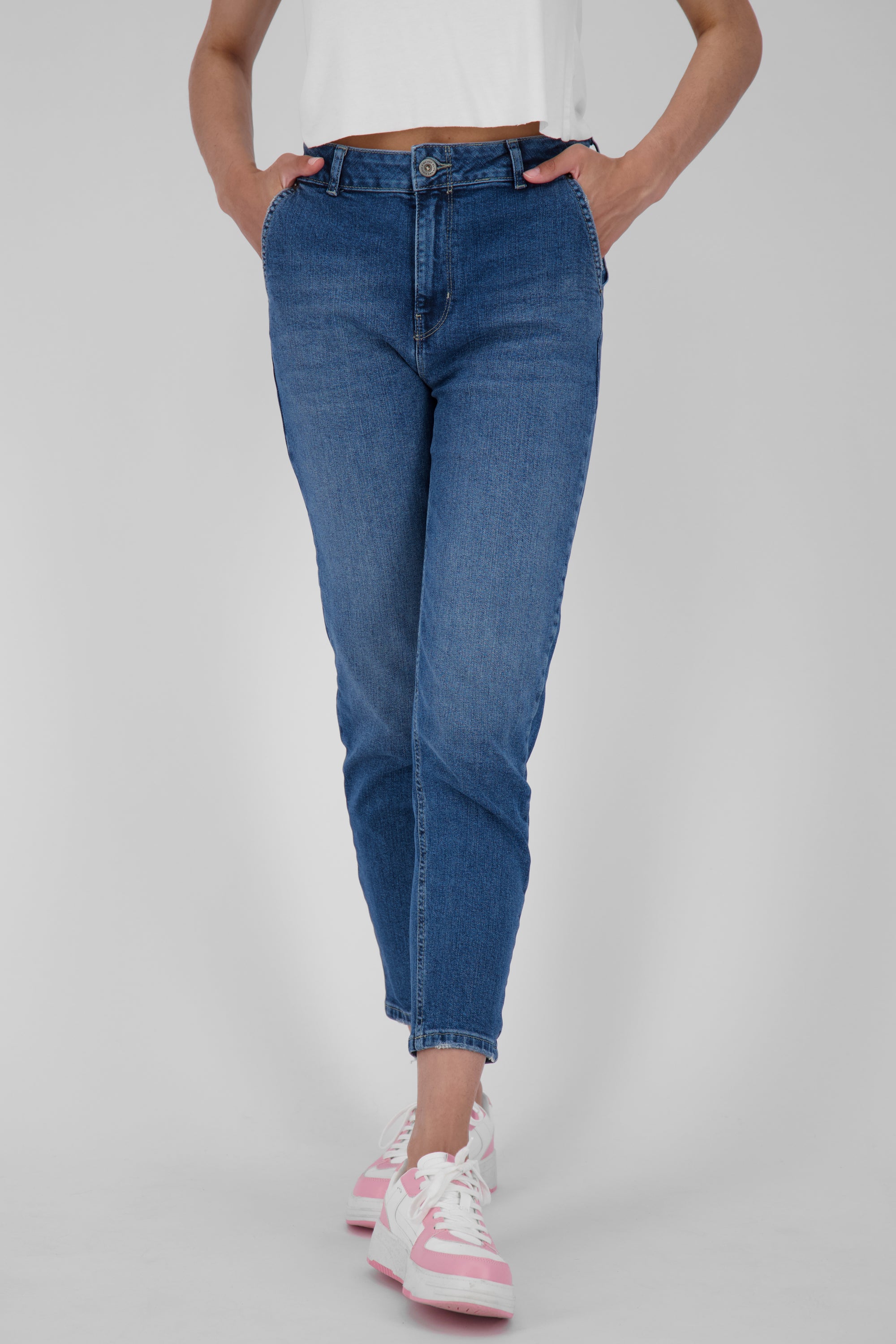 Trendige Mom-Jeans für Damen - LaureenAK DNM A von Alife and Kickin Dunkelblau