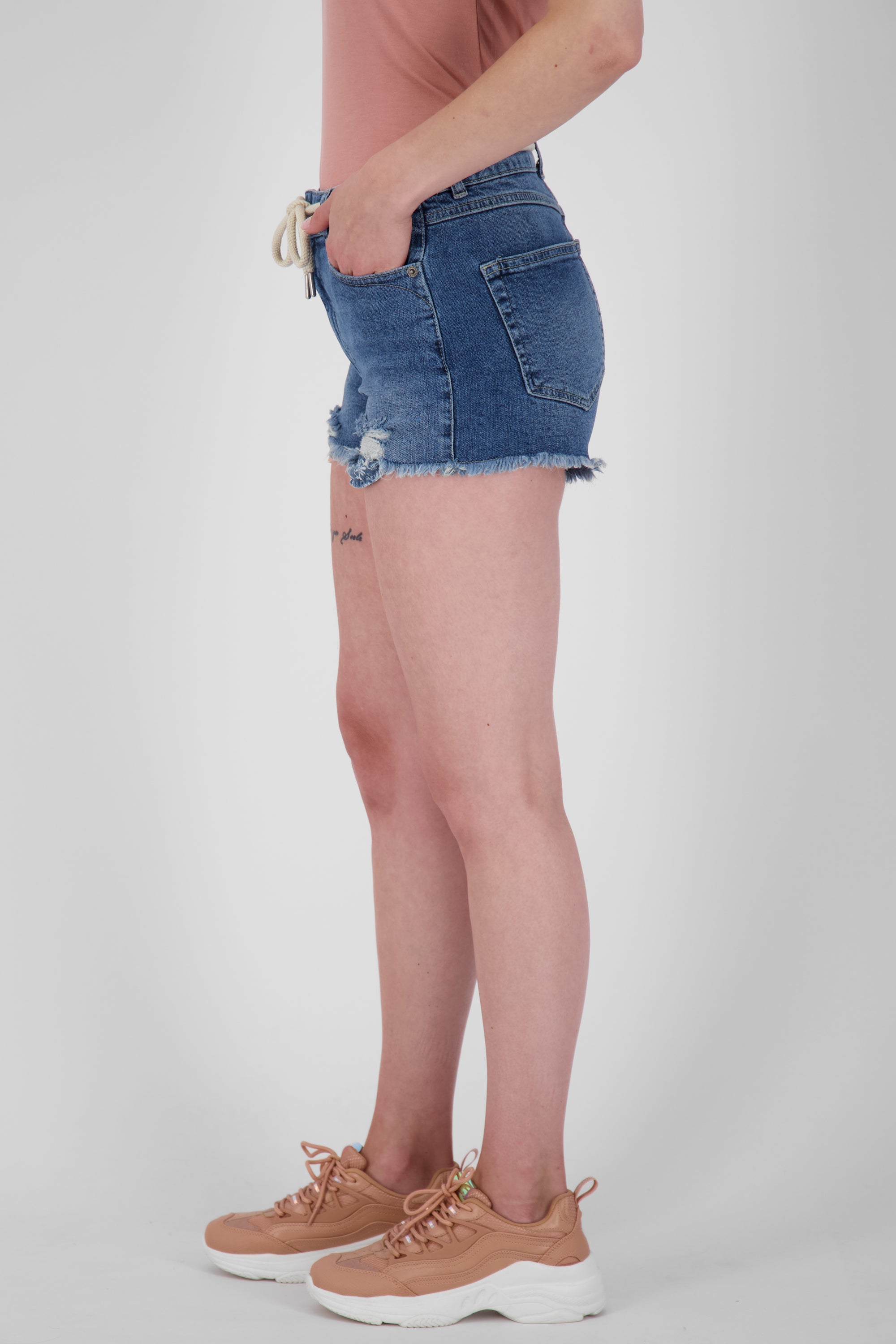 Stylische Hotpants: LatoyaAK DNM A für Frauen Dunkelblau