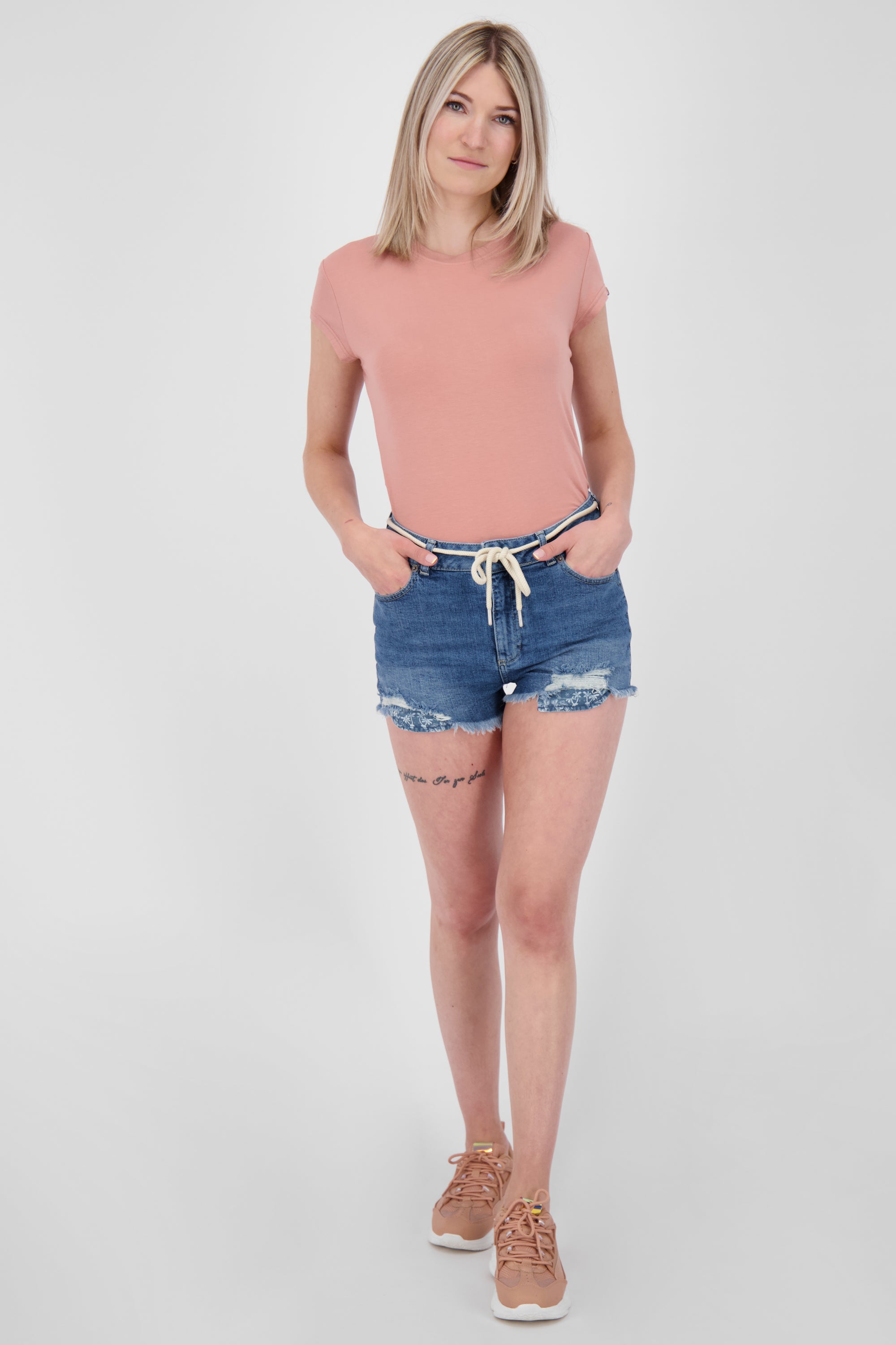 Stylische Hotpants: LatoyaAK DNM A für Frauen Dunkelblau