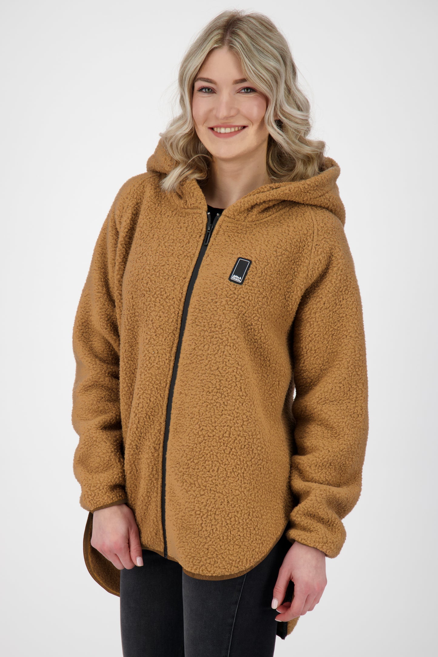 Kuschelige Teddyjacke für Damen - MaraikeAK G von Alife and Kickin Braun
