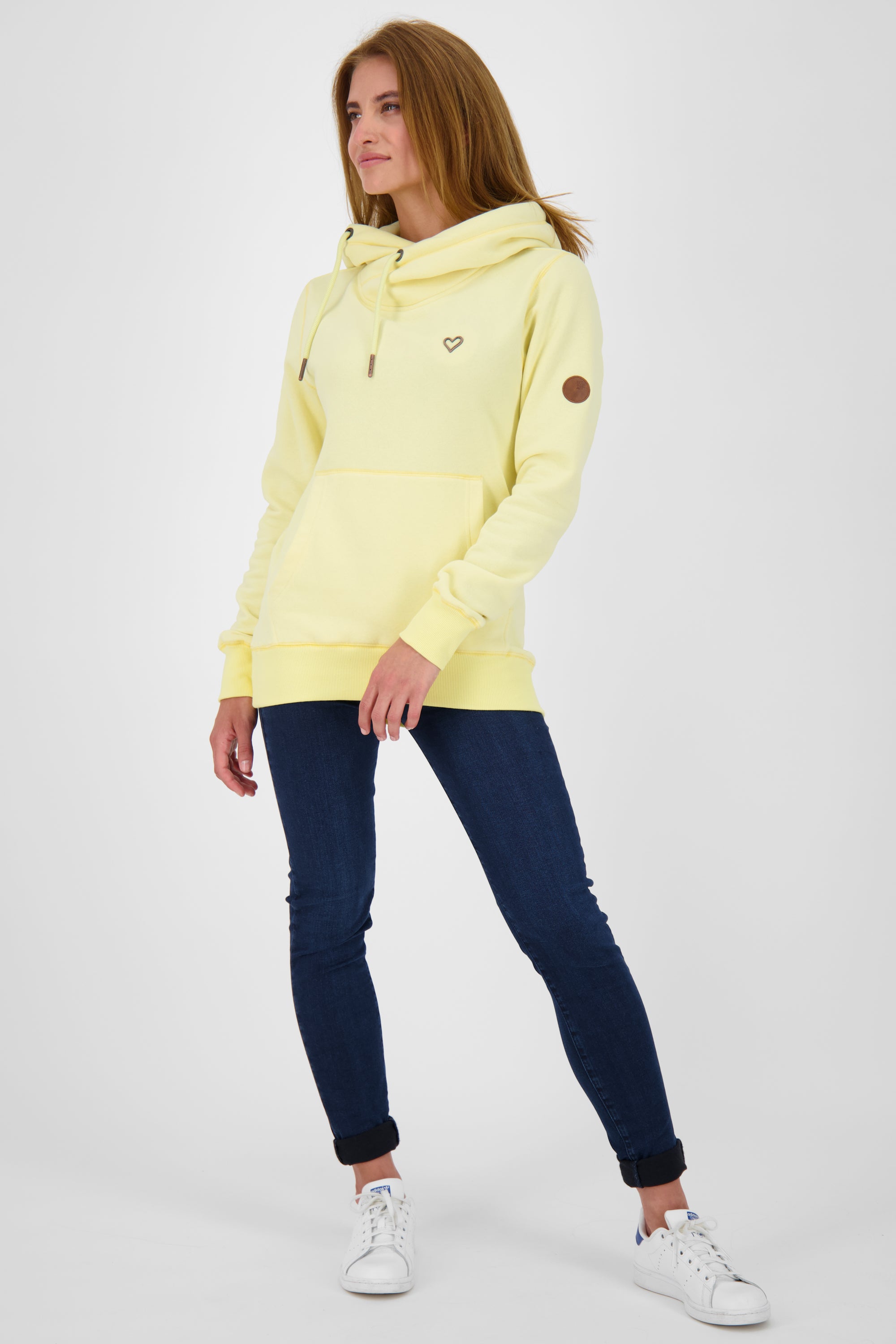Pastellfarbener Hoodie SarahAK A mit figurnaher Schnittform Gelb