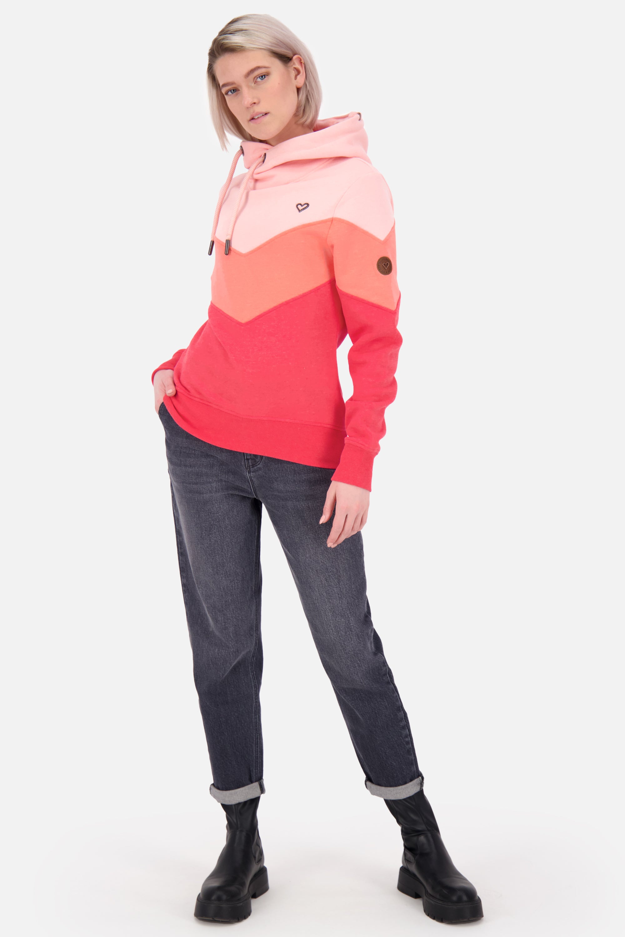 Sommer-Styling mit dem StellaAK A Sweatshirt von Alife and Kickin Rot