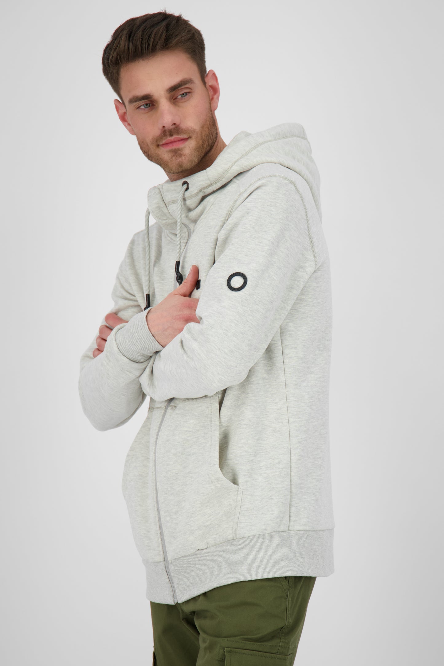 Modisch und funktional: Die TrasherAK A Herrensweatjacke Grau