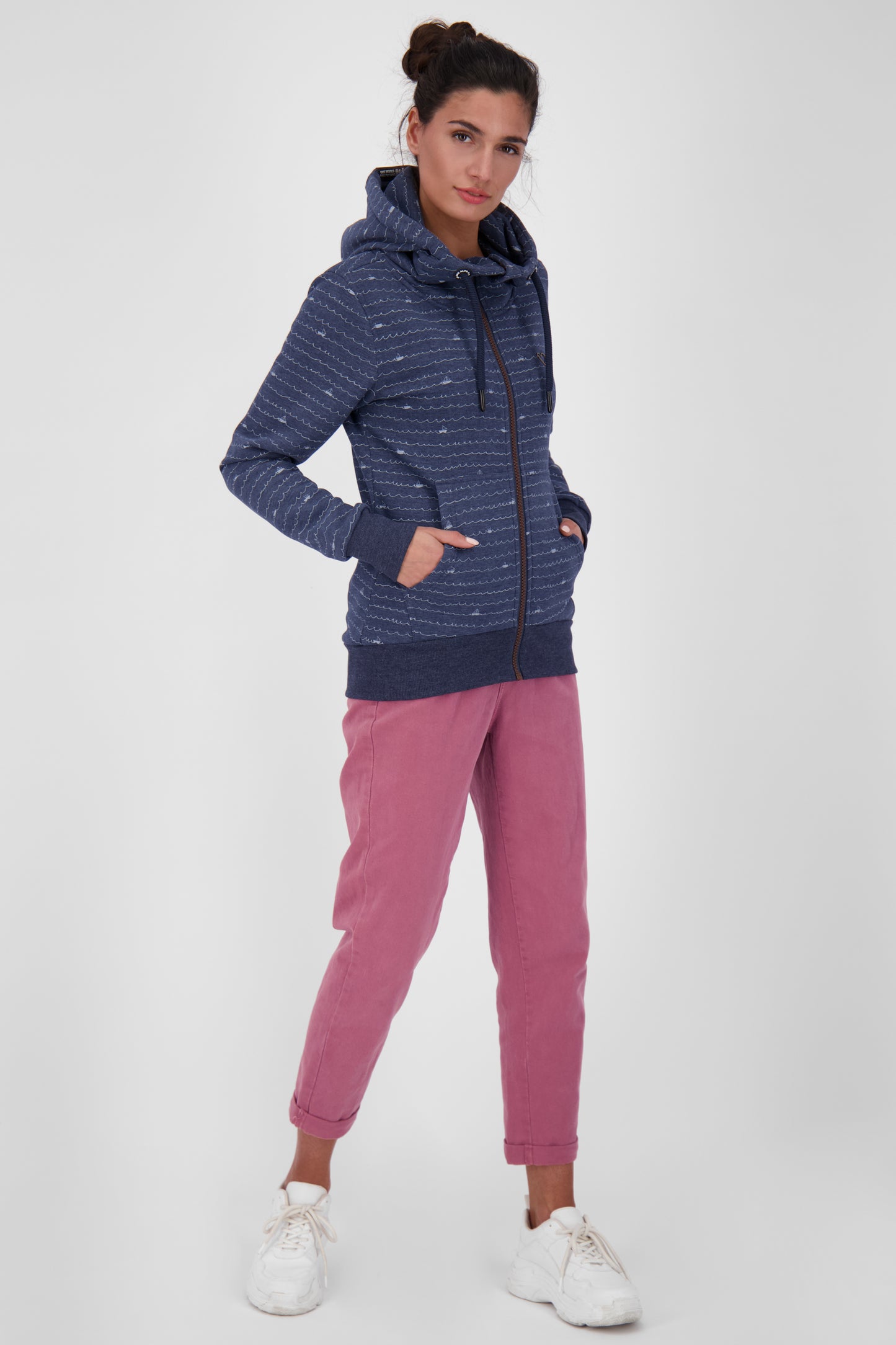 Zauberhafte Damensweatjacke YasminAK B Dunkelblau