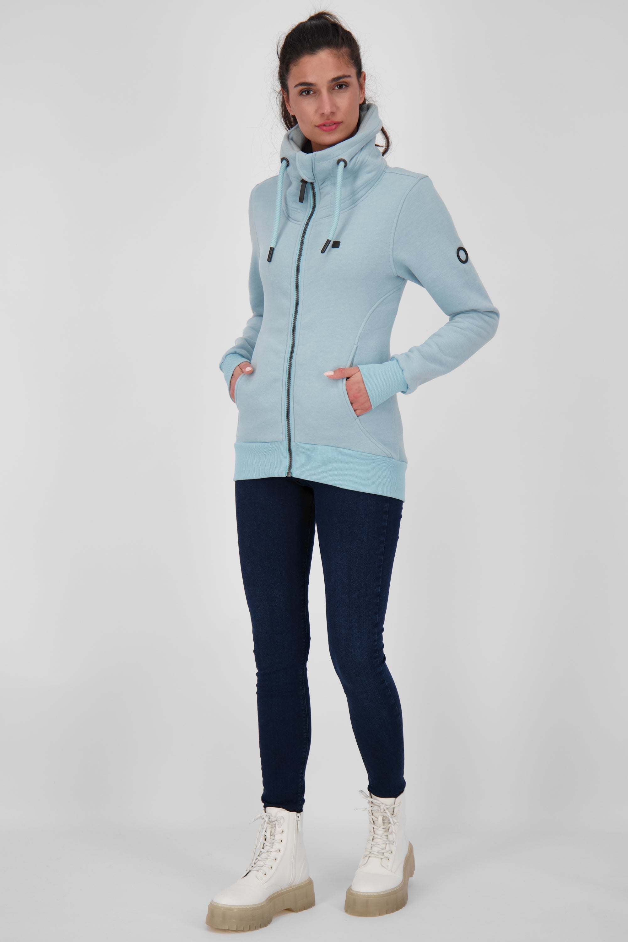 Sommerliche Sweatjacke VivianAK - Weiche Qualität für trendige Looks Hellblau