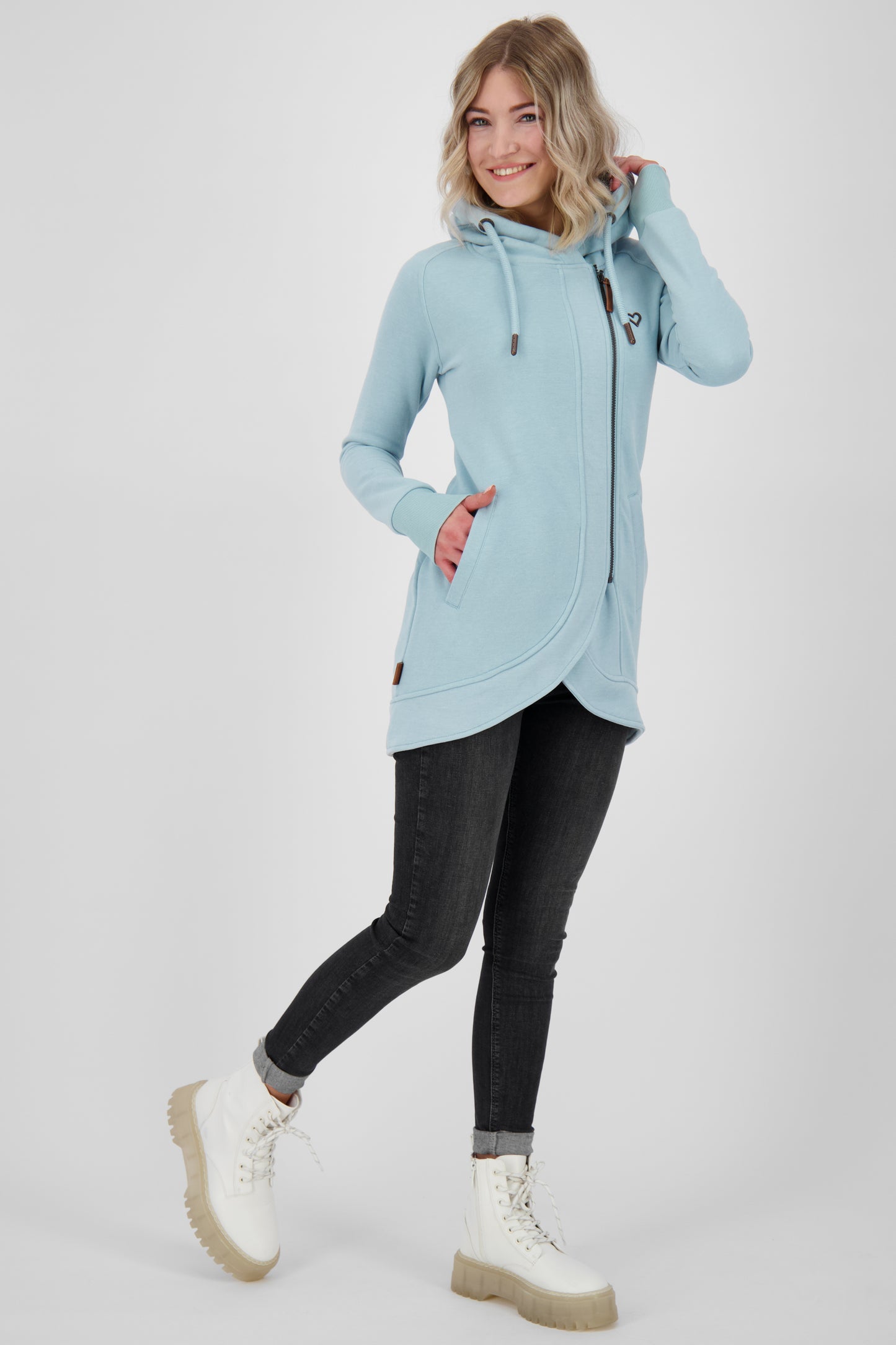 Komfortable Damen-Sweatjacke mit Kapuze MaryAK A Hellblau