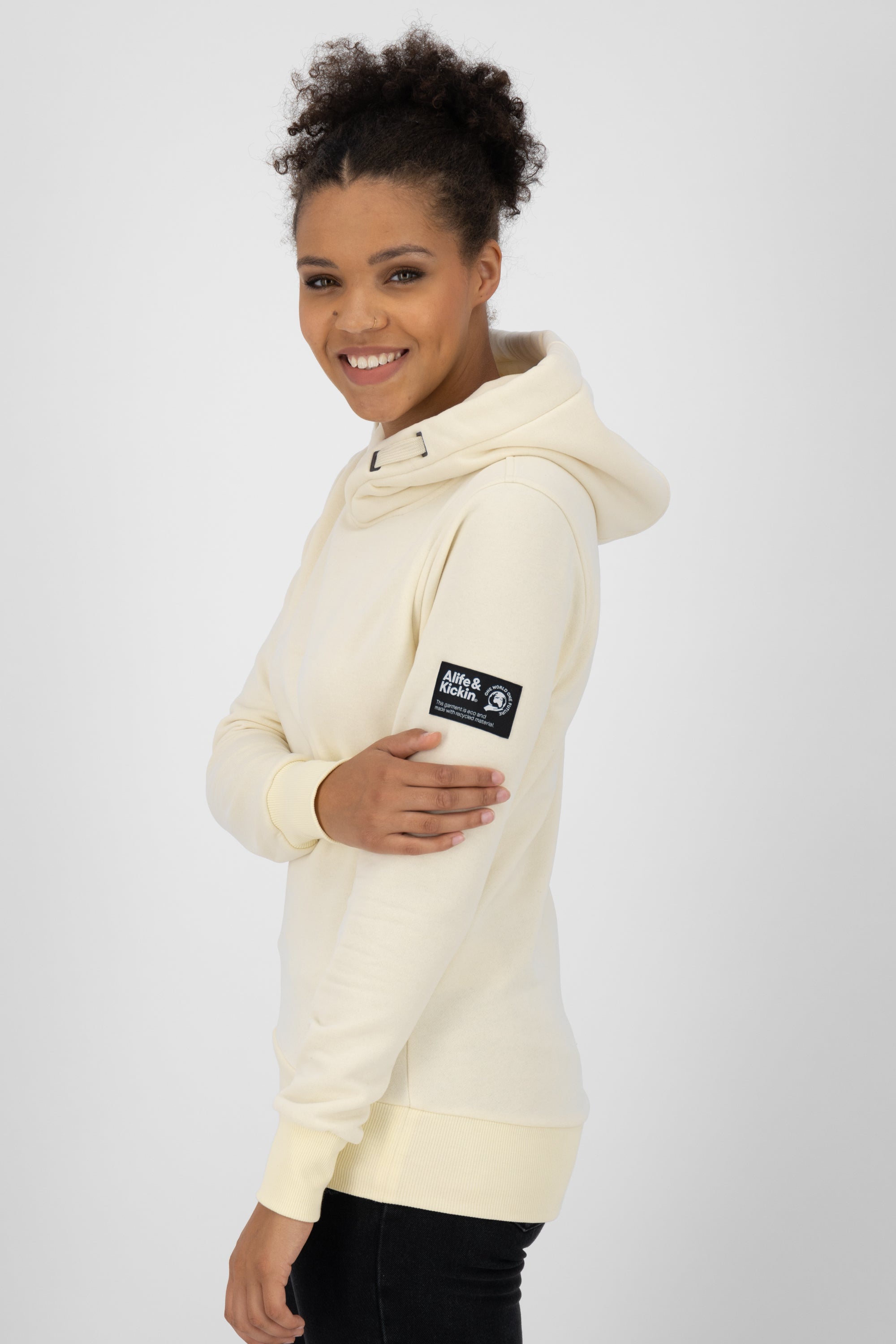 SarinaAK Sweatshirt für Damen - Sportlicher Look und ultimativer Komfort Gelb