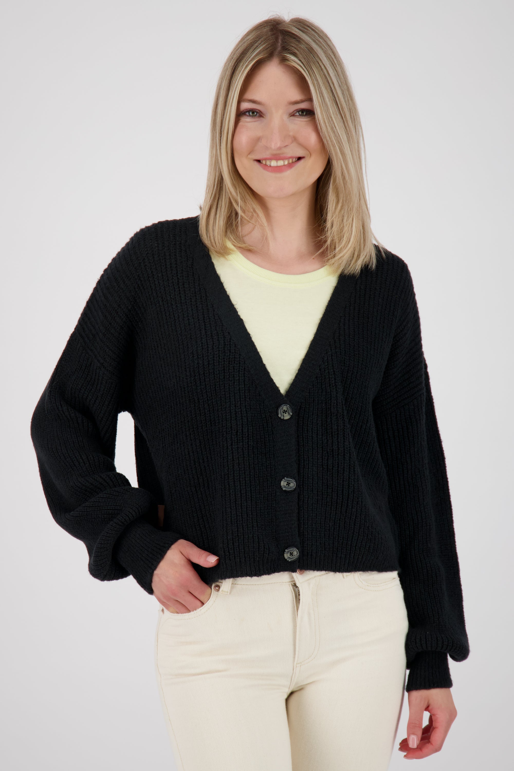 KrissyAK Damen Strickjacke - Praktische Knopfleiste und hochwertiges Material Schwarz