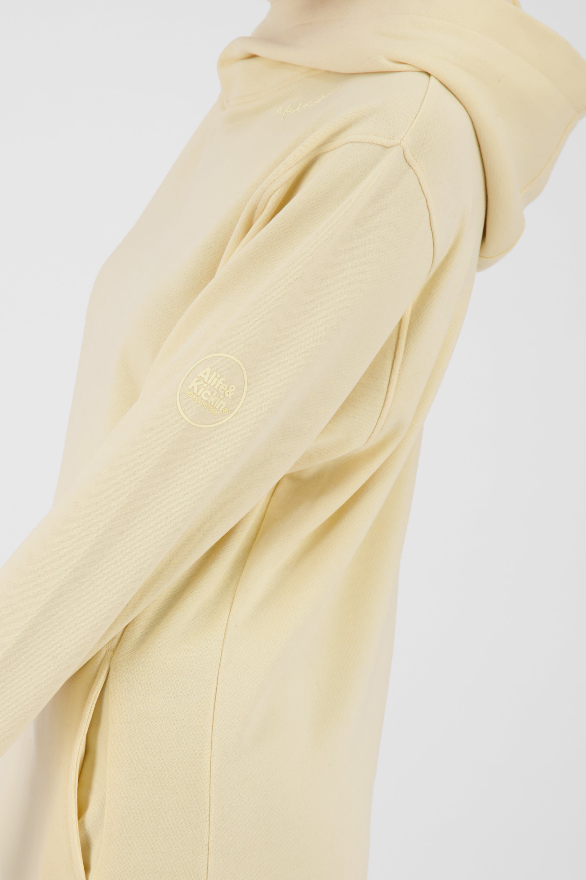 Damen Sweatkleid JiliaAK A - Leger geschnitten und mit Kängurutasche Gelb