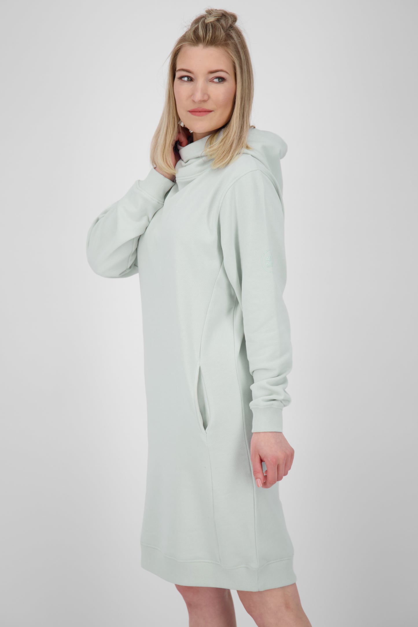 Damen Sweatkleid JiliaAK A - Leger geschnitten und mit Kängurutasche Hellgrün