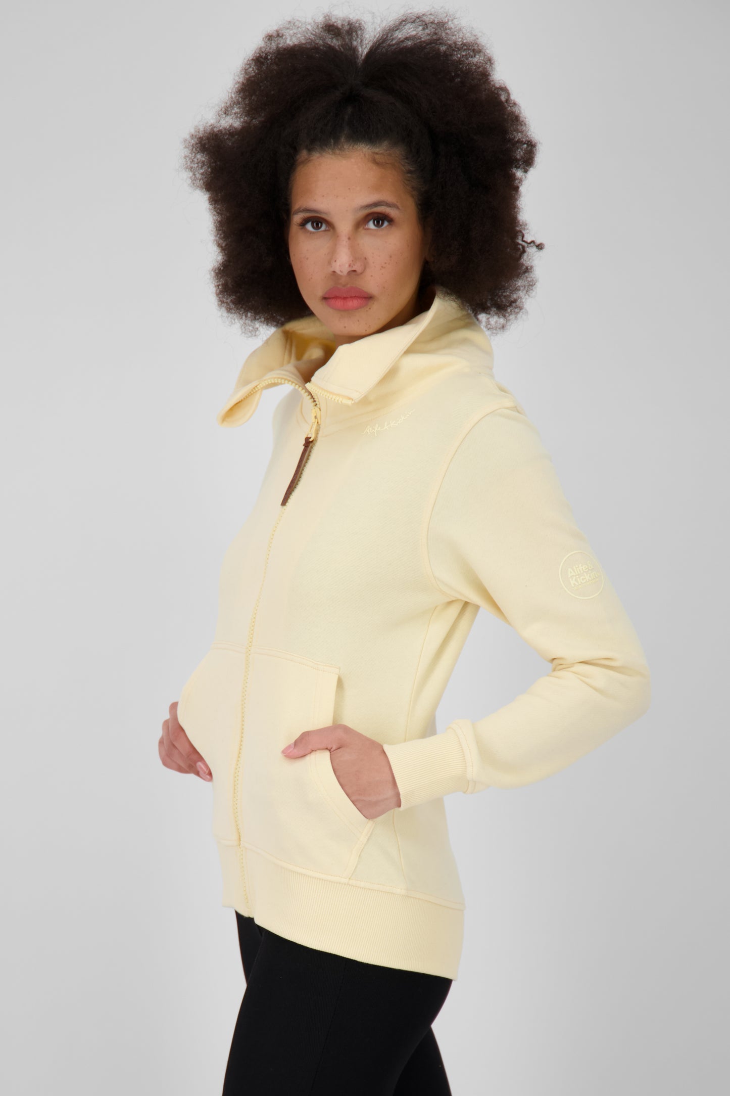 Stylish und komfortabel: VivianaAK A Damen Sweatjacke Gelb