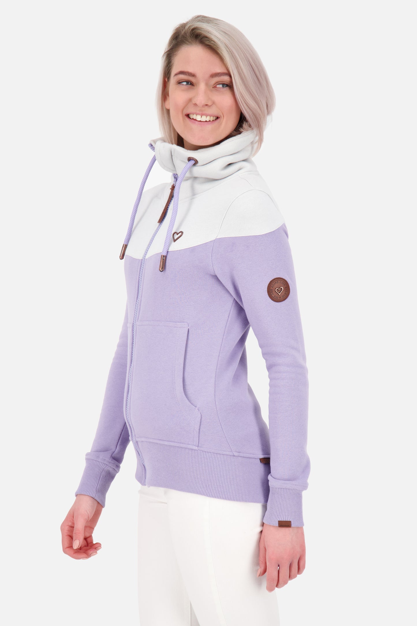 ValenaAK A - Leicht taillierte Damensweatjacke von Alife and Kickin Violett