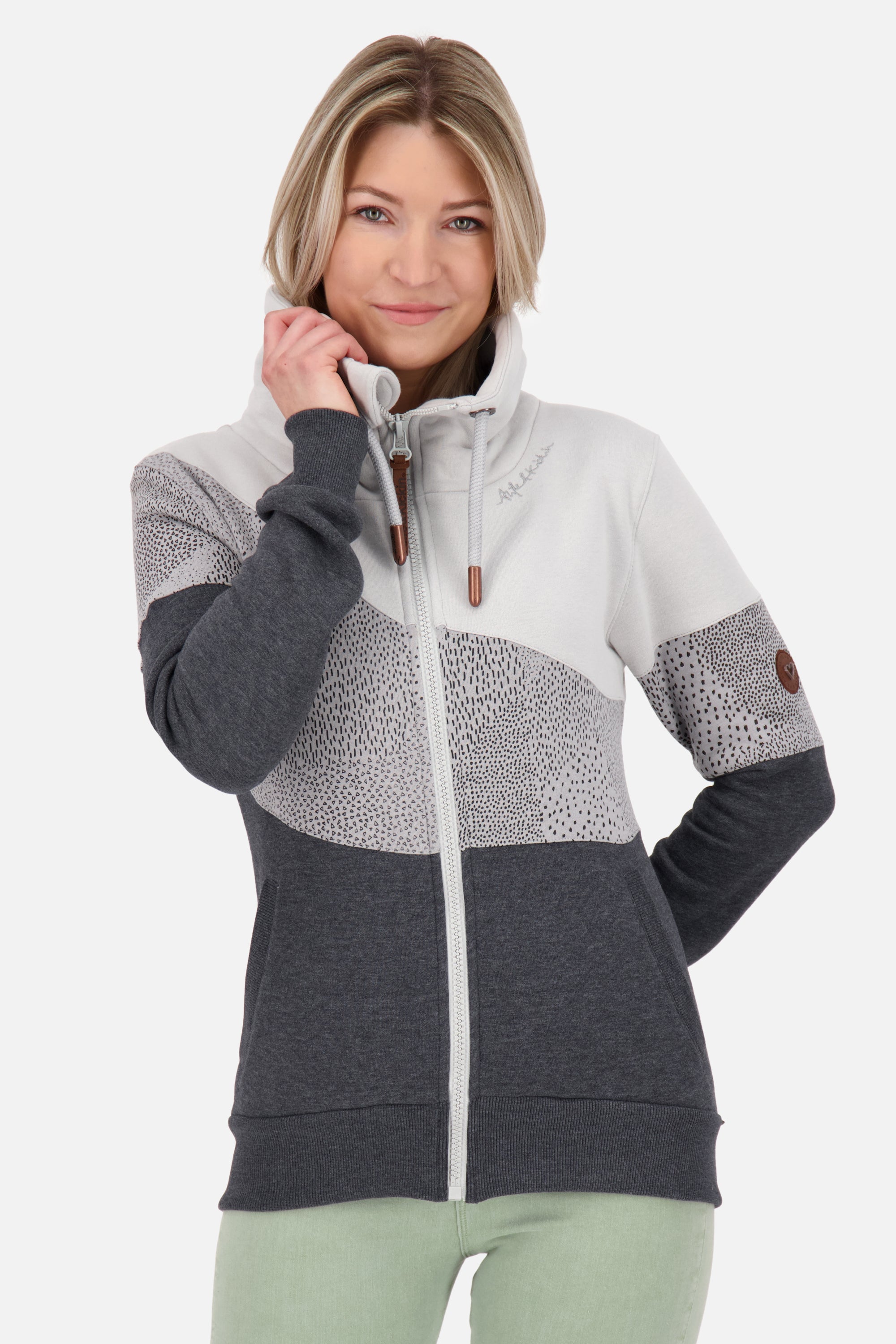 Gemütlichkeit trifft Style: ValeraAK B Sweatjacke von Alife and Kickin Schwarz