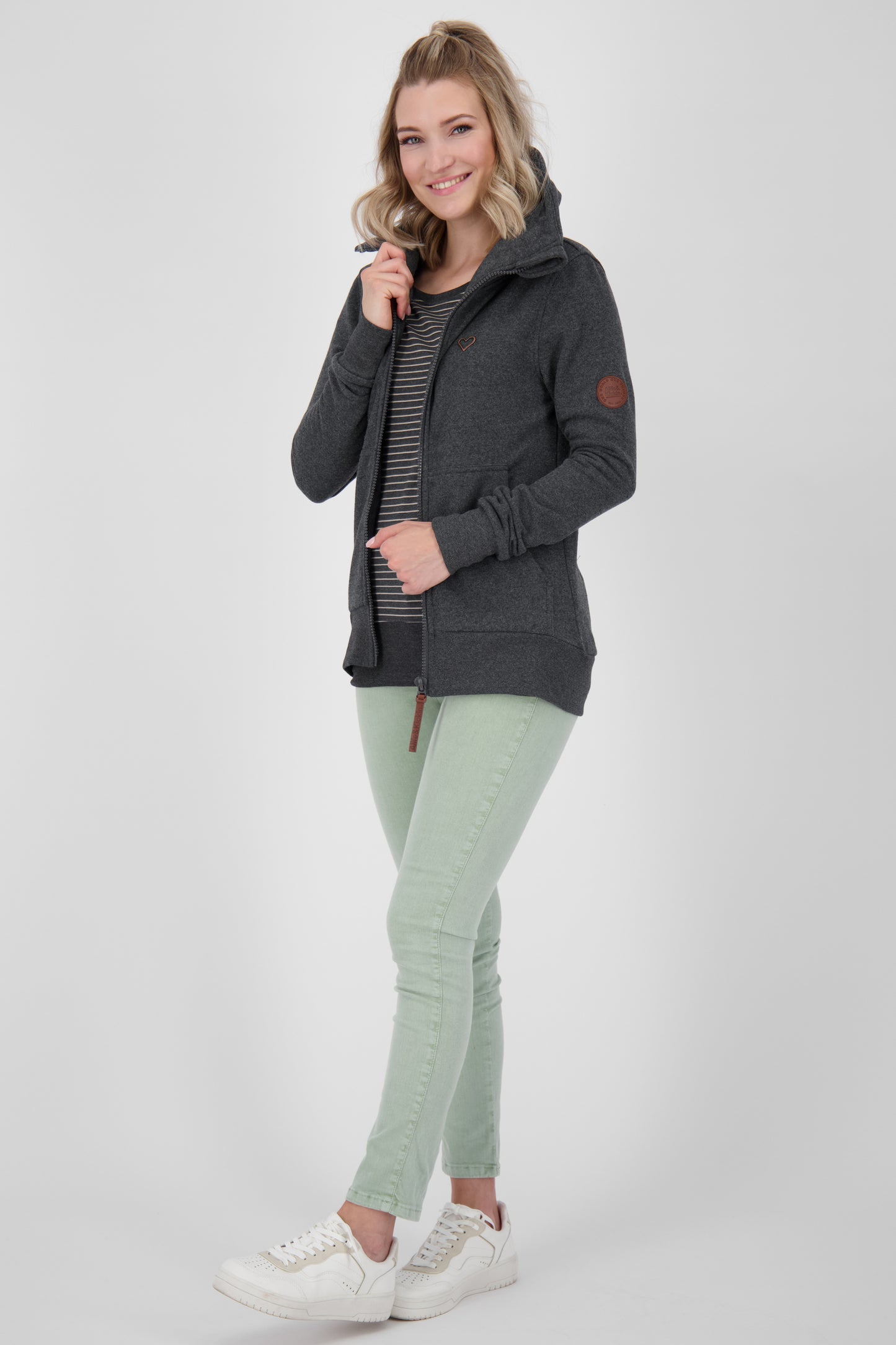 Damen Sweatjacke VianaAK A - Weiche Sweatqualität und trendiger Look Schwarz