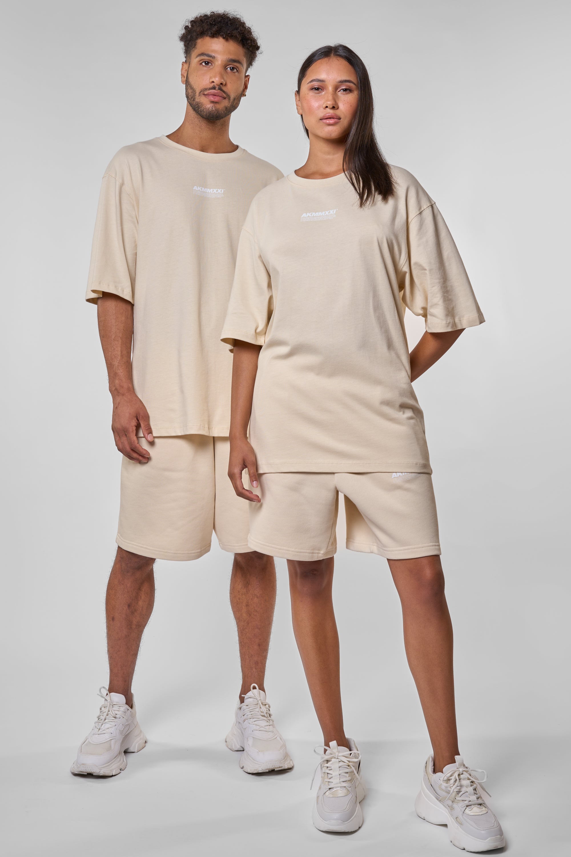 Unisex Sweatshorts MarsAK A - Lässiger Look für Damen & Herren Beige