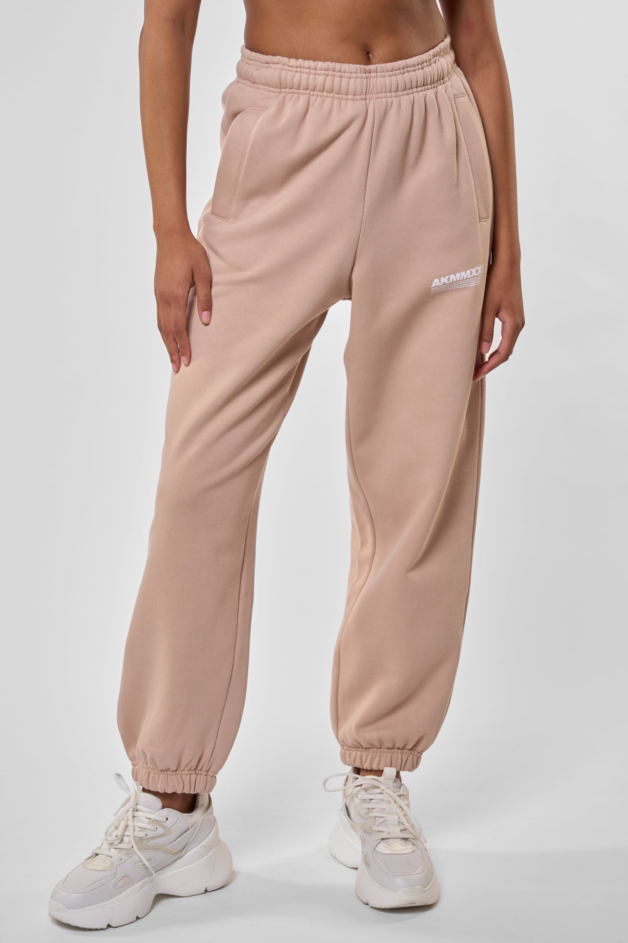 Nachhaltig produzierte Sweatpant PlutoAK A - der perfekte Begleiter für jeden Tag Beige