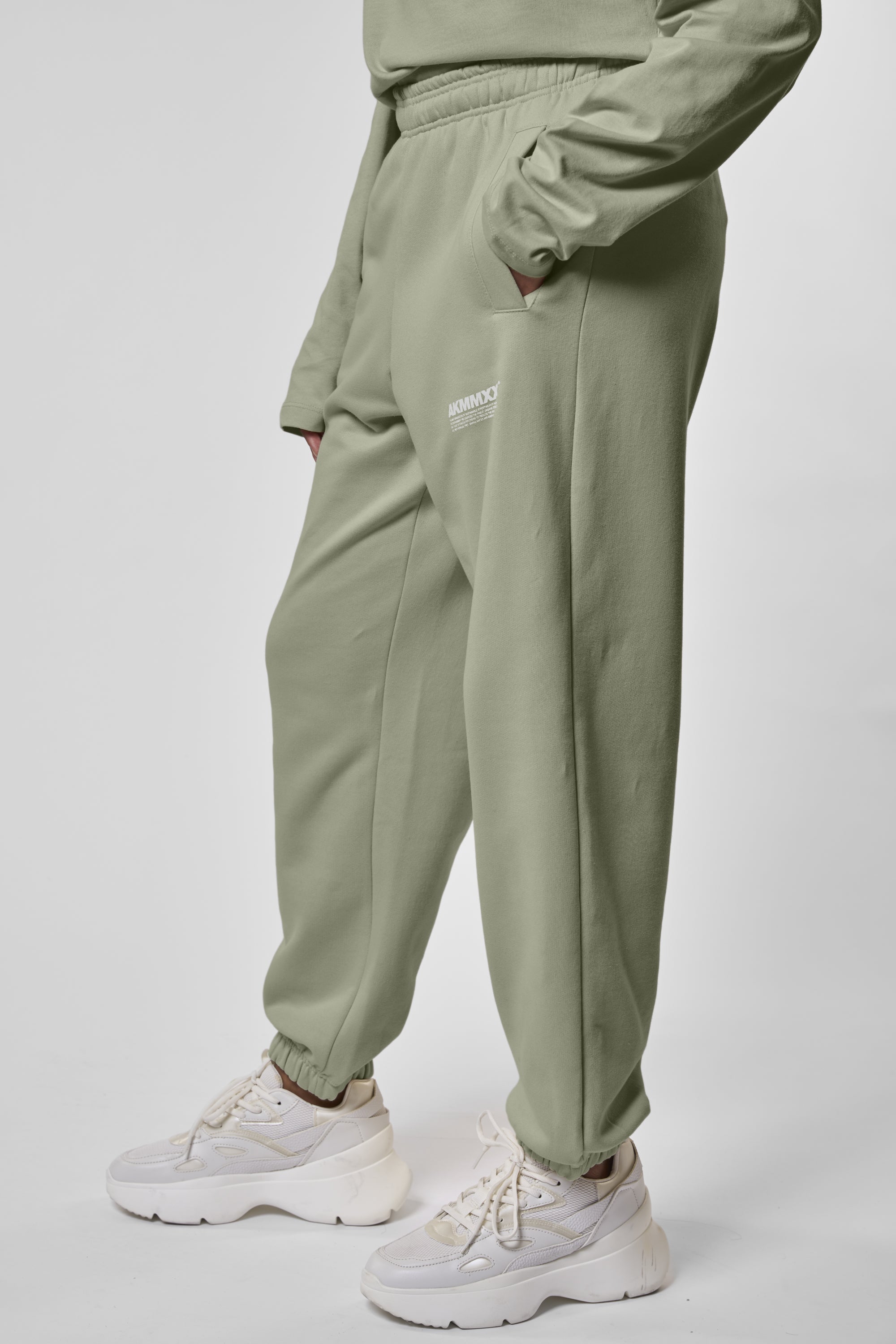 Nachhaltig produzierte Sweatpant PlutoAK A - der perfekte Begleiter für jeden Tag Grün