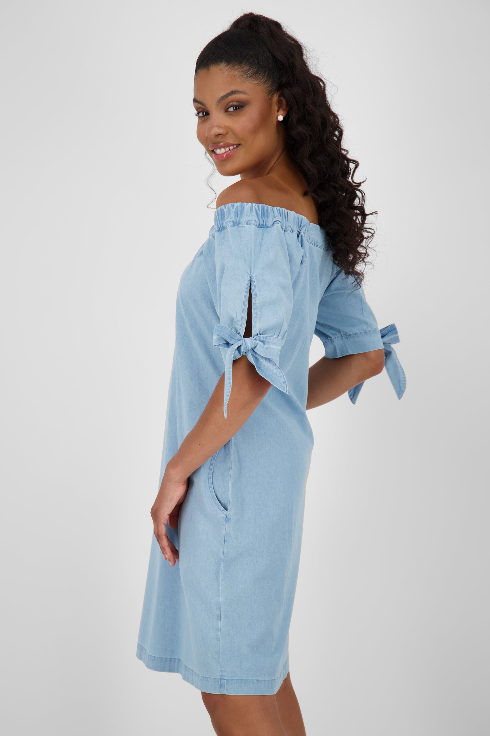 AnnieAK DNM A Longsleeve Dress Hellblau