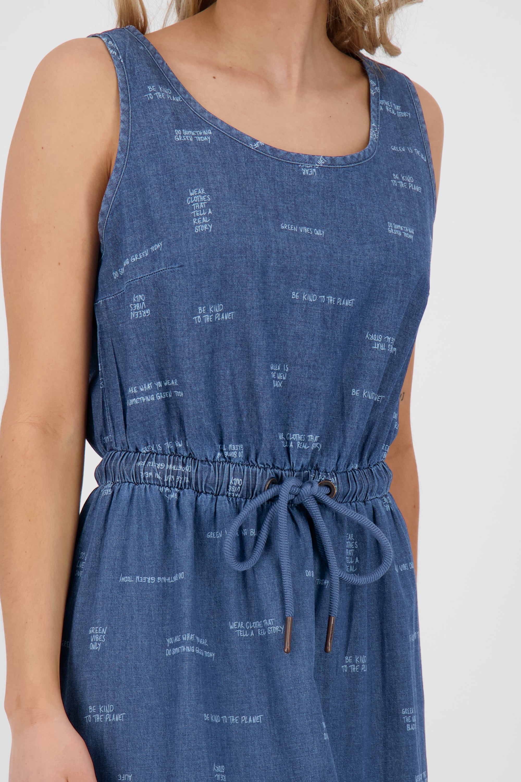 Alife and Kickin Kleid DojaAK - Legerer Denim-Look mit Herz-Logo Dunkelblau