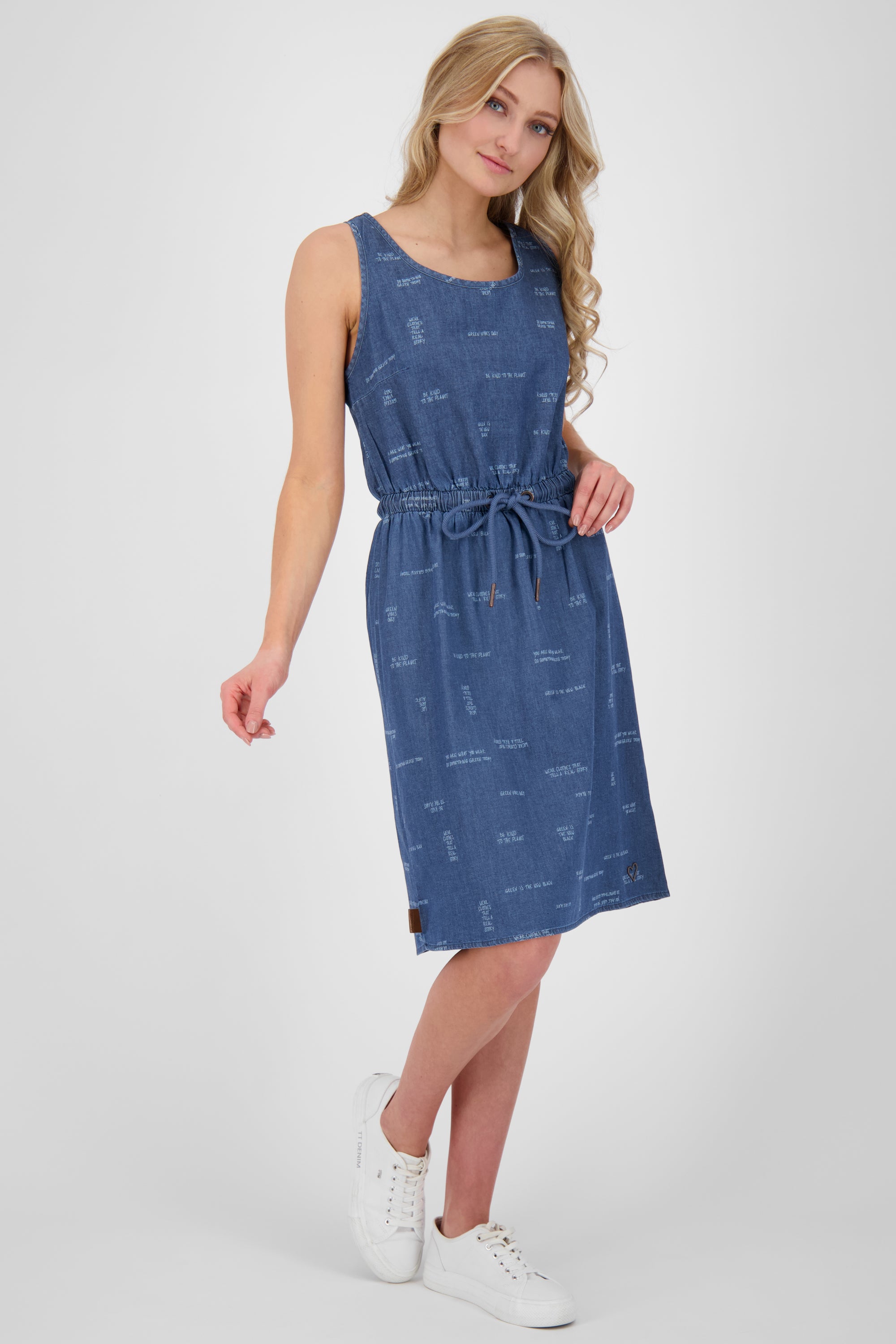 Alife and Kickin Kleid DojaAK - Legerer Denim-Look mit Herz-Logo Dunkelblau