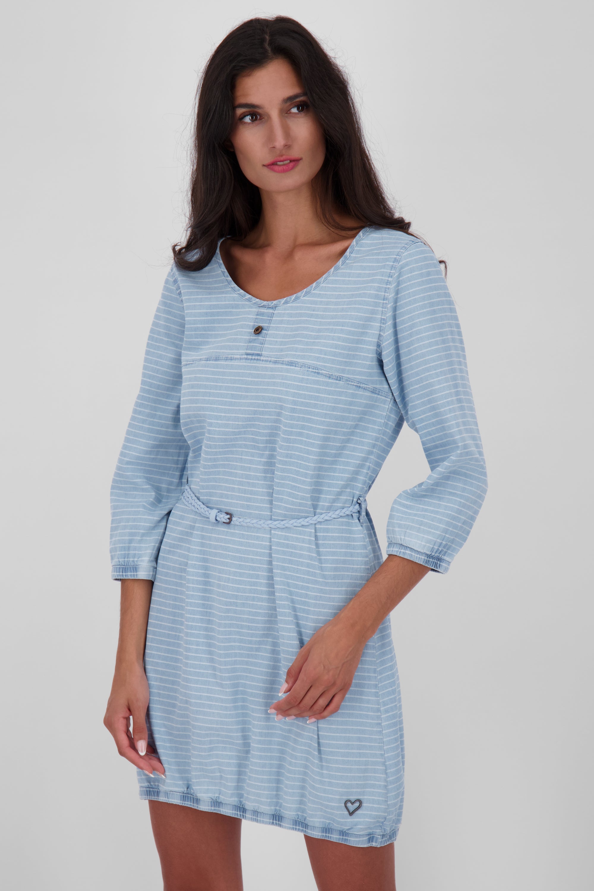 DoroAK DNM B - Feminines Denim-Kleid mit Taillebetonung Hellblau